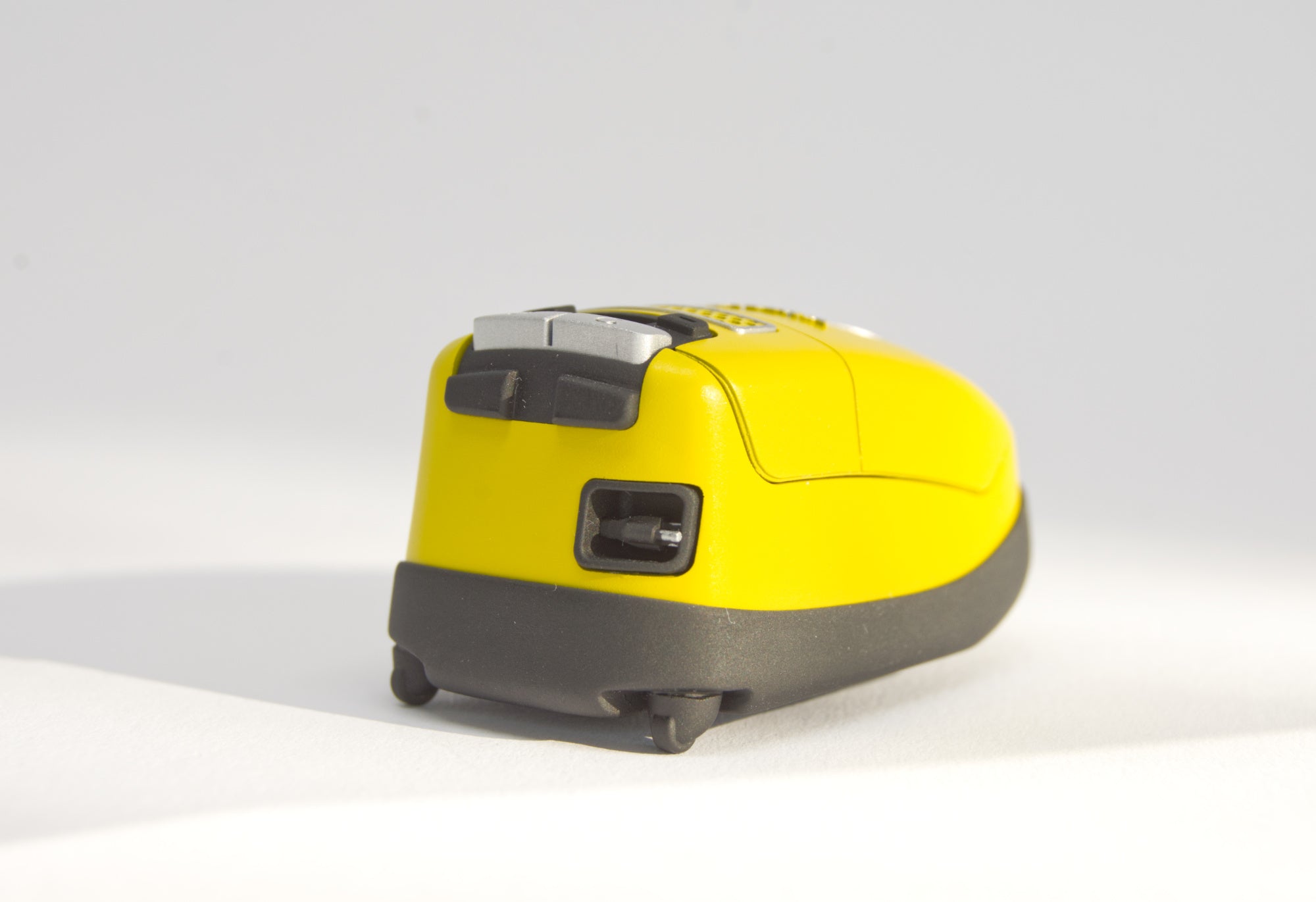 Vacuum Cleaner with detachable flexible hose (1:12 scale)