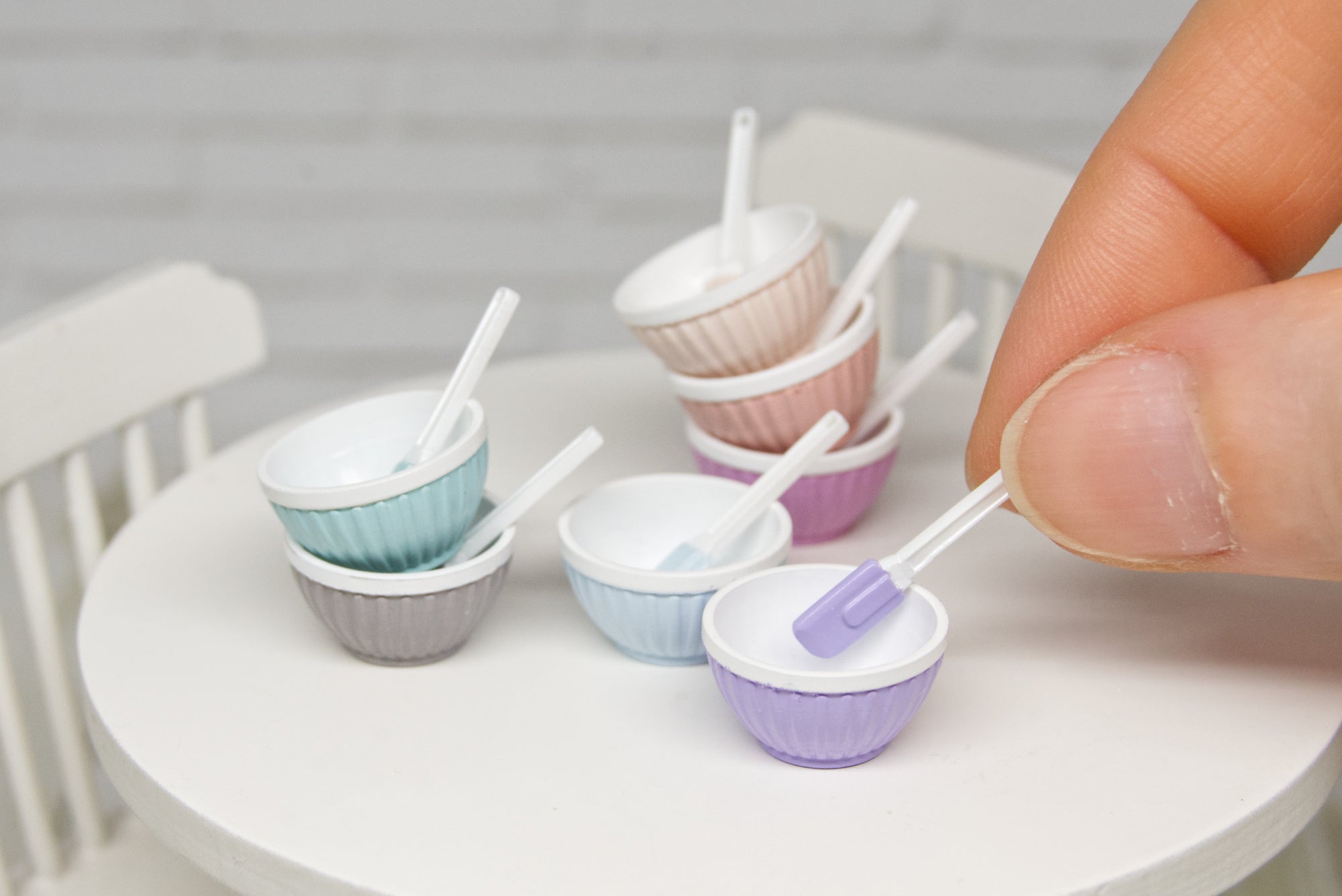 Bowl & cream spatula (1:12 scale)