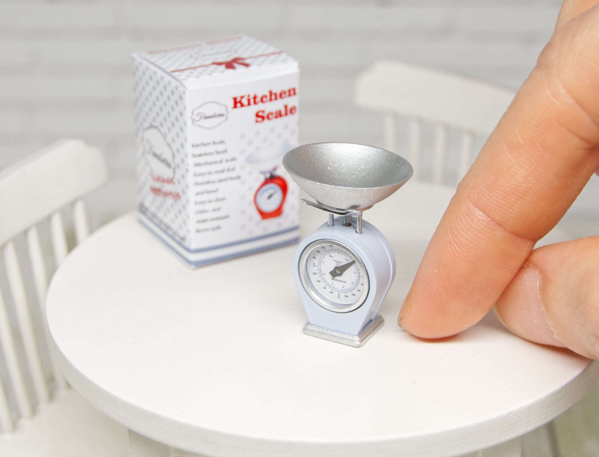 Kitchen Scale with removable bowl (1:12 scale)