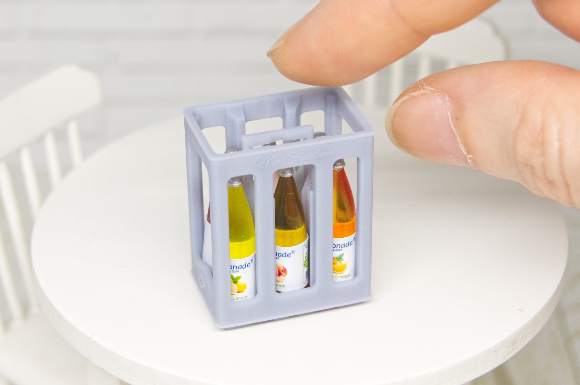 Bottle crate + 6 bottles (1:12 scale)