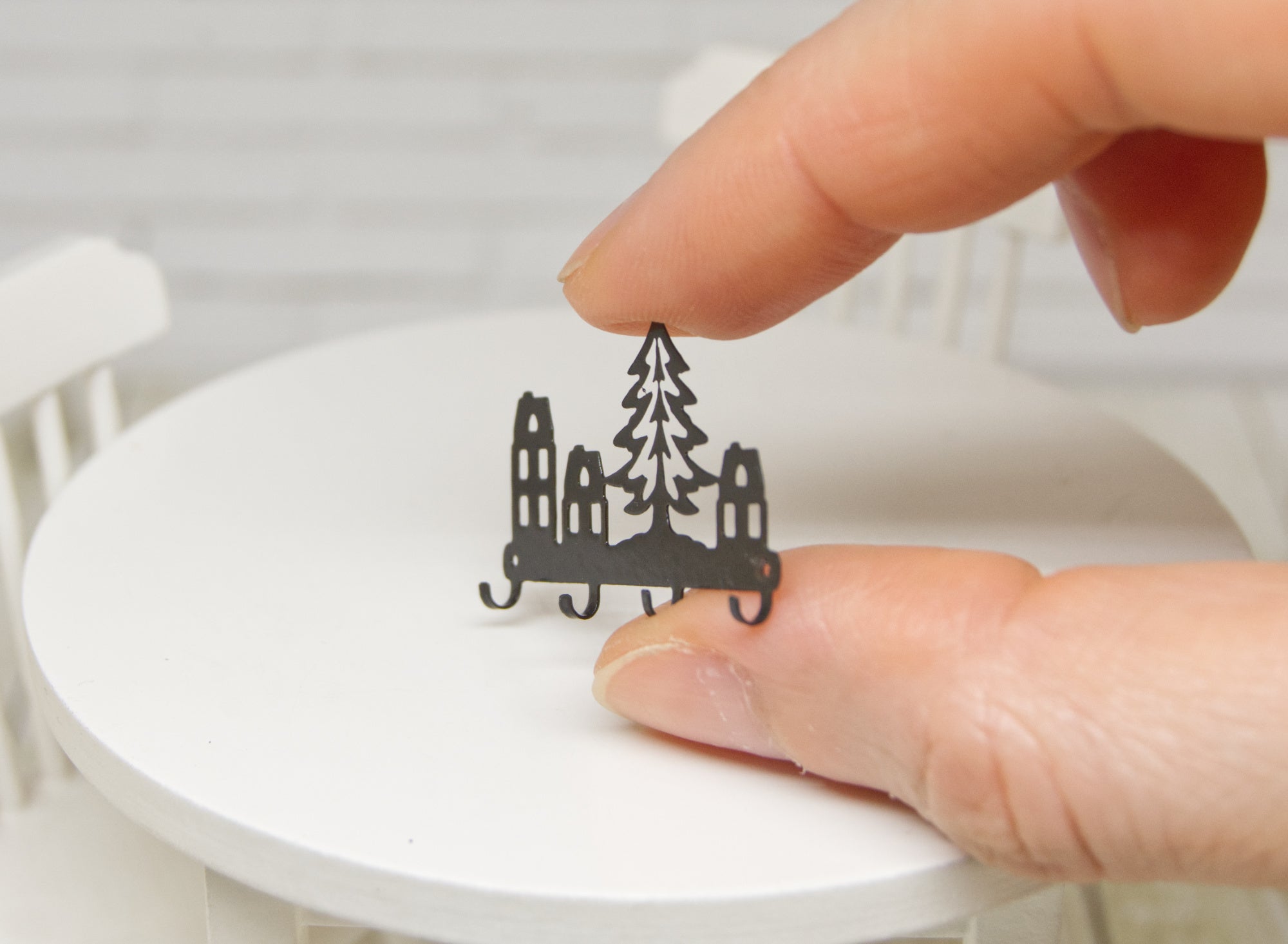 Metal Christmas Mug rack (1:12 scale)