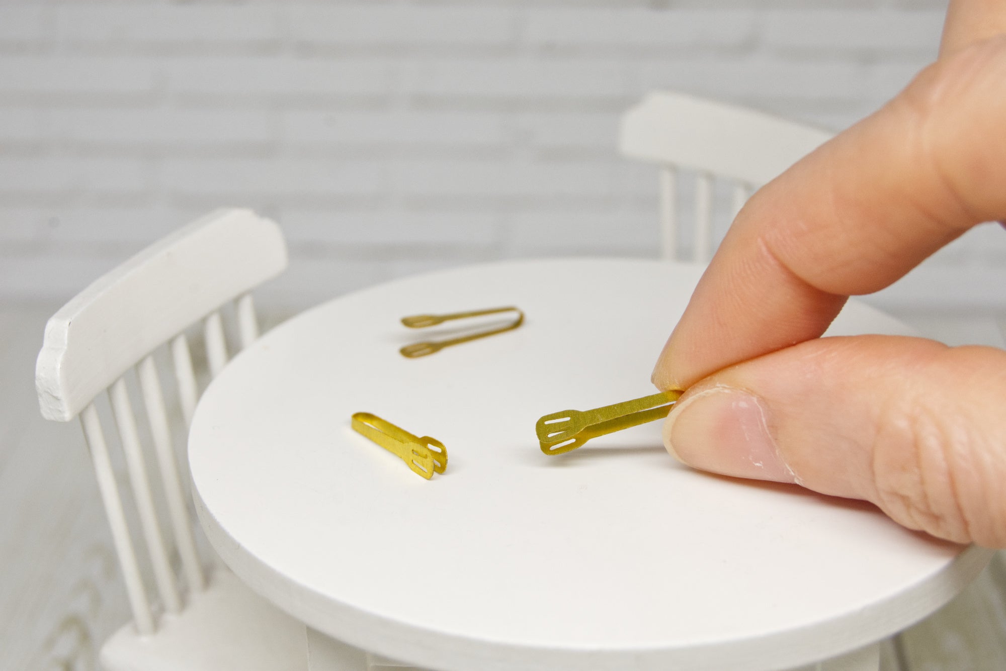 Metal Tongs (1:12 scale) gold color