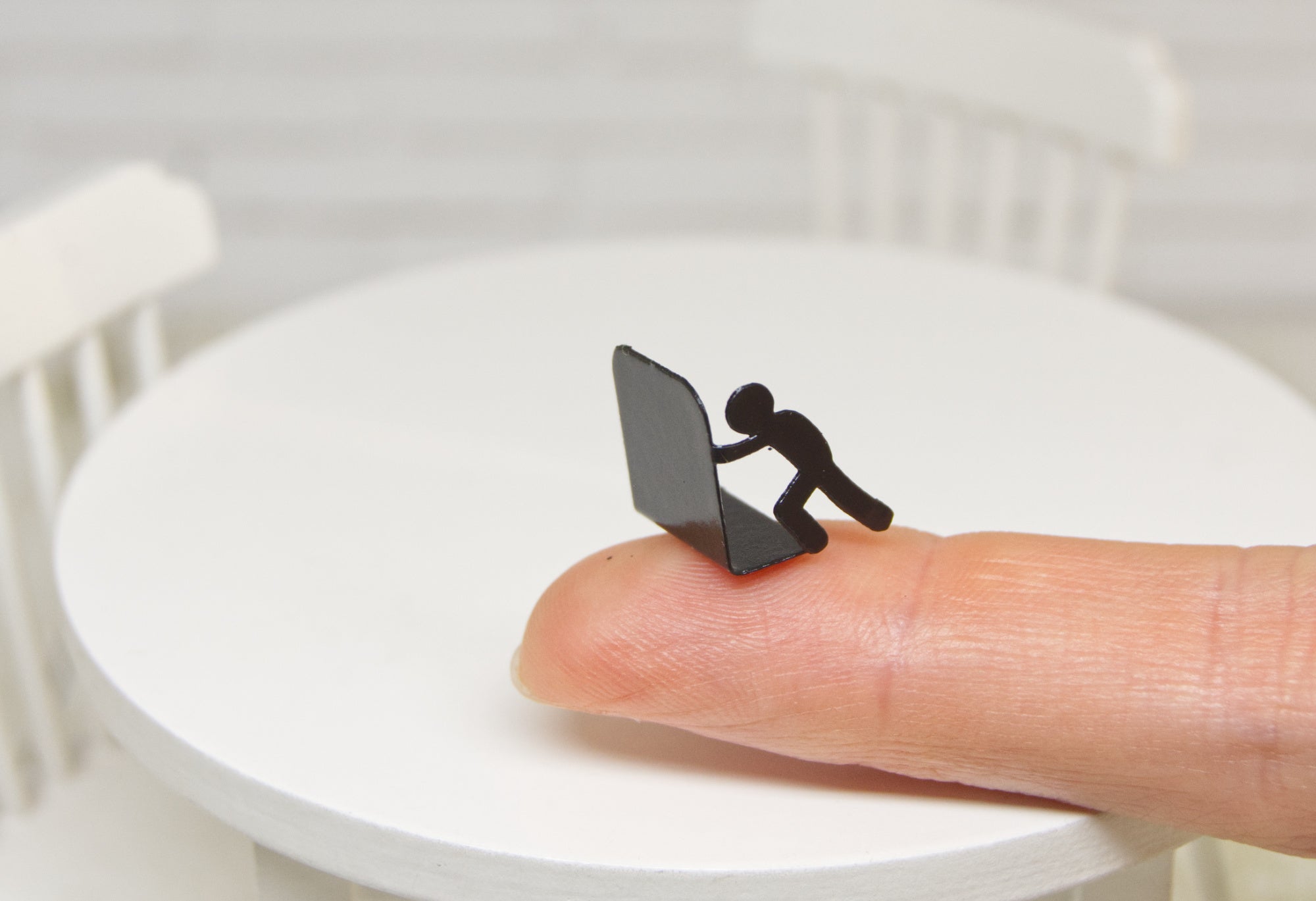 Metal Bookend - Little guy (1:12 scale)
