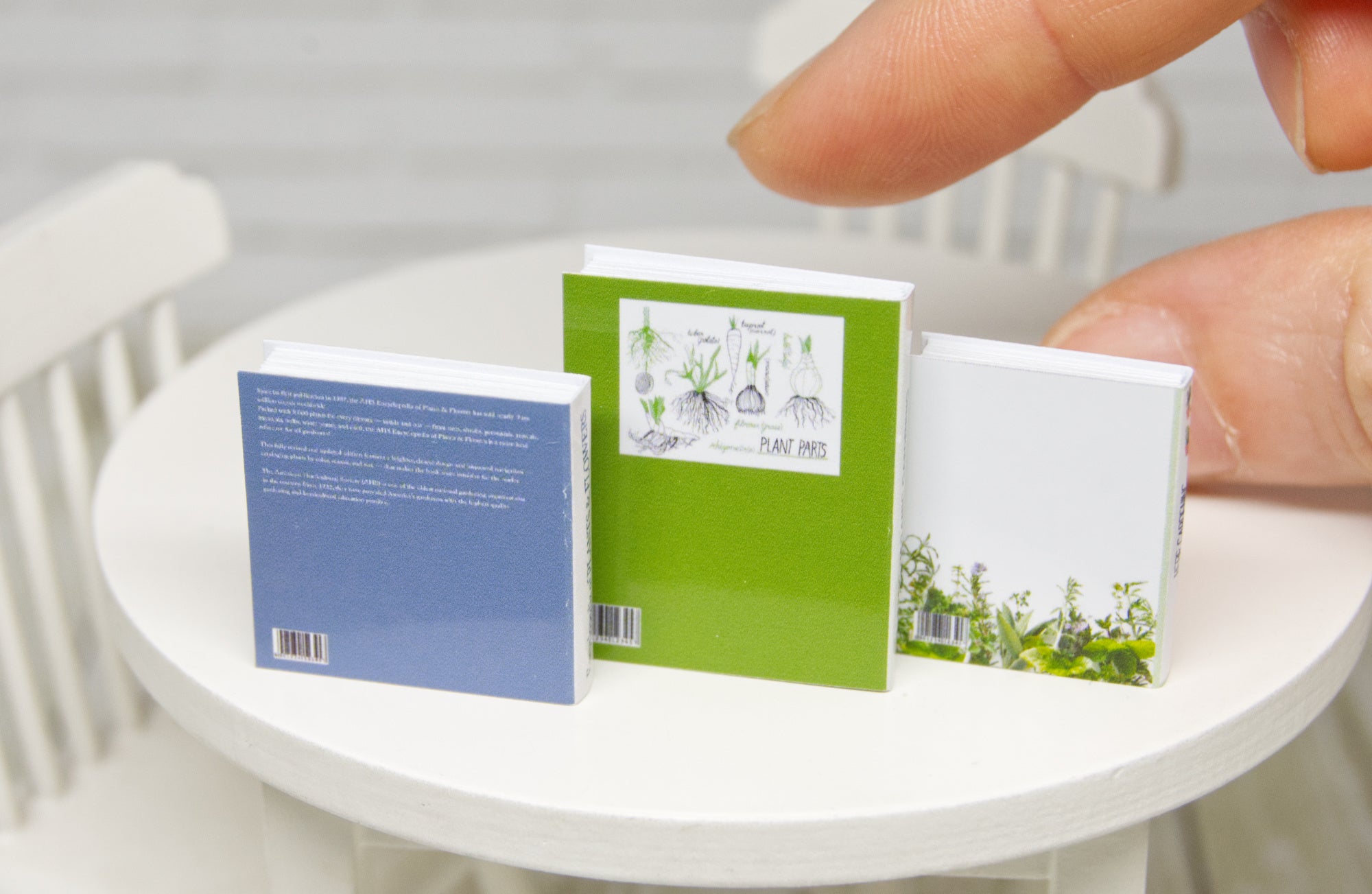 Books Set - 3pcs (1:12 scale) gardening