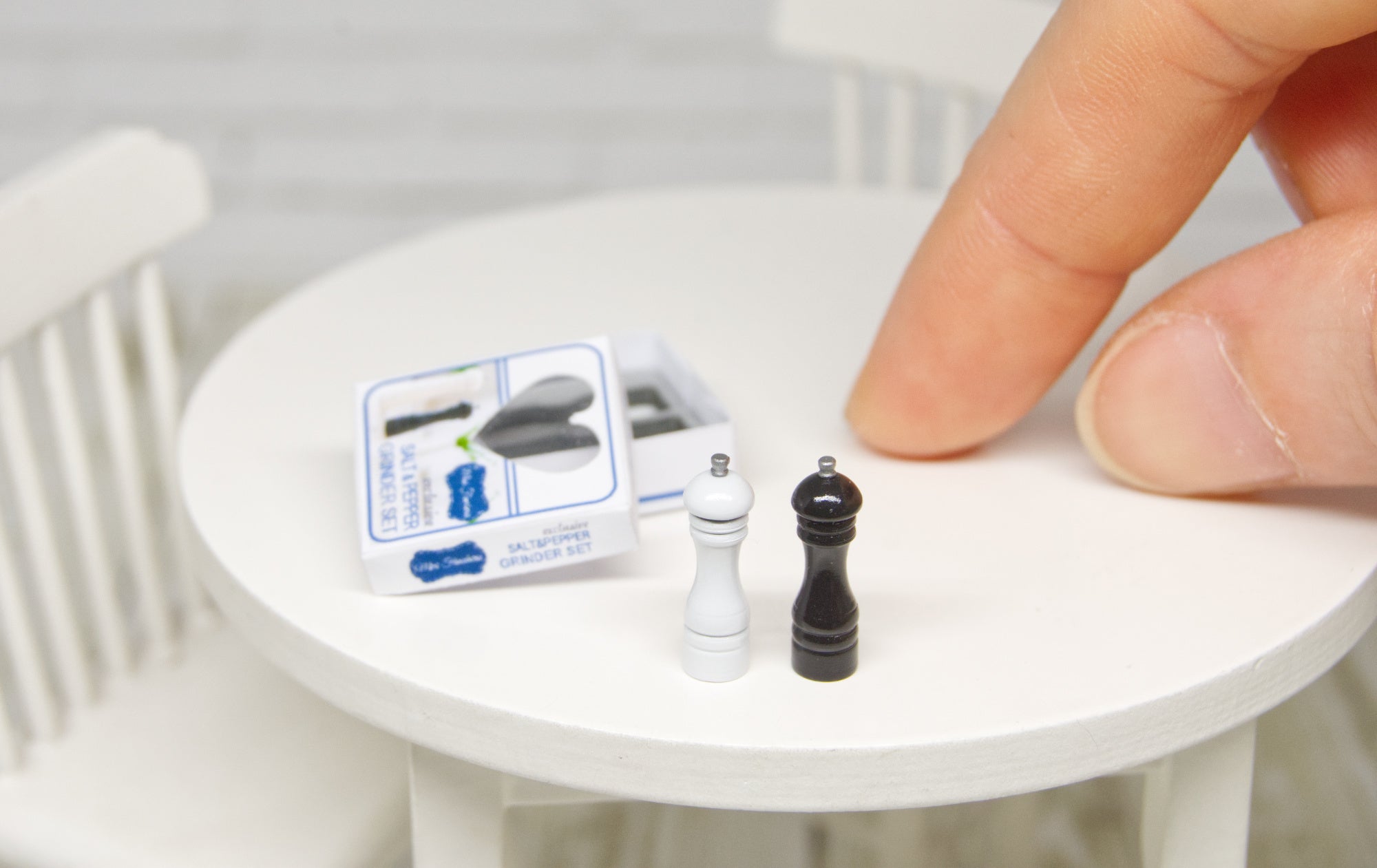 Salt&Pepper Grinder Set (1:12 scale)