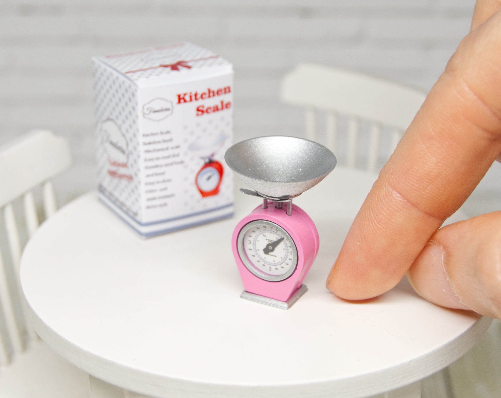 Kitchen Scale with removable bowl (1:12 scale)
