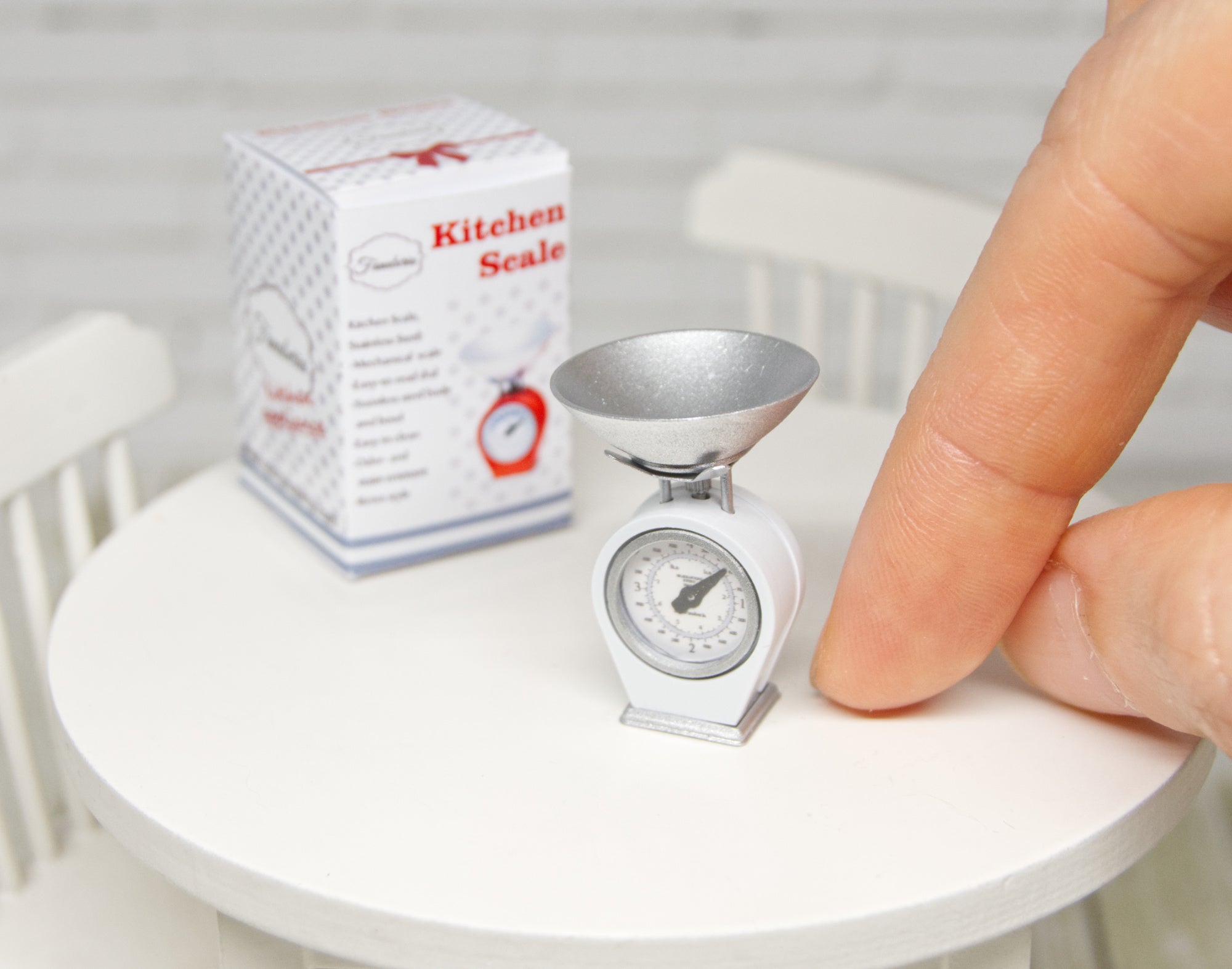 Kitchen Scale with removable bowl (1:12 scale)