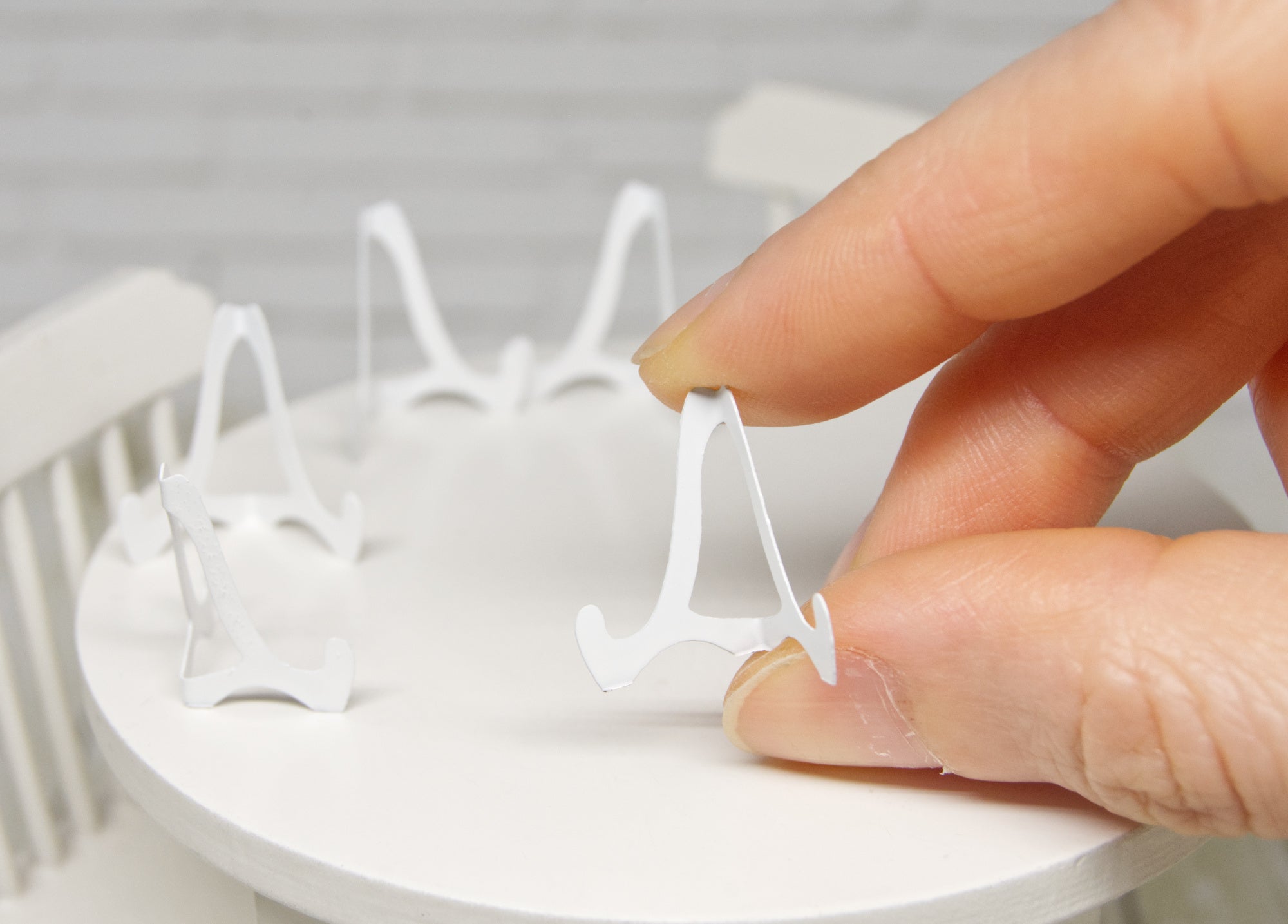 Metal Plate Stand (1:12 scale)