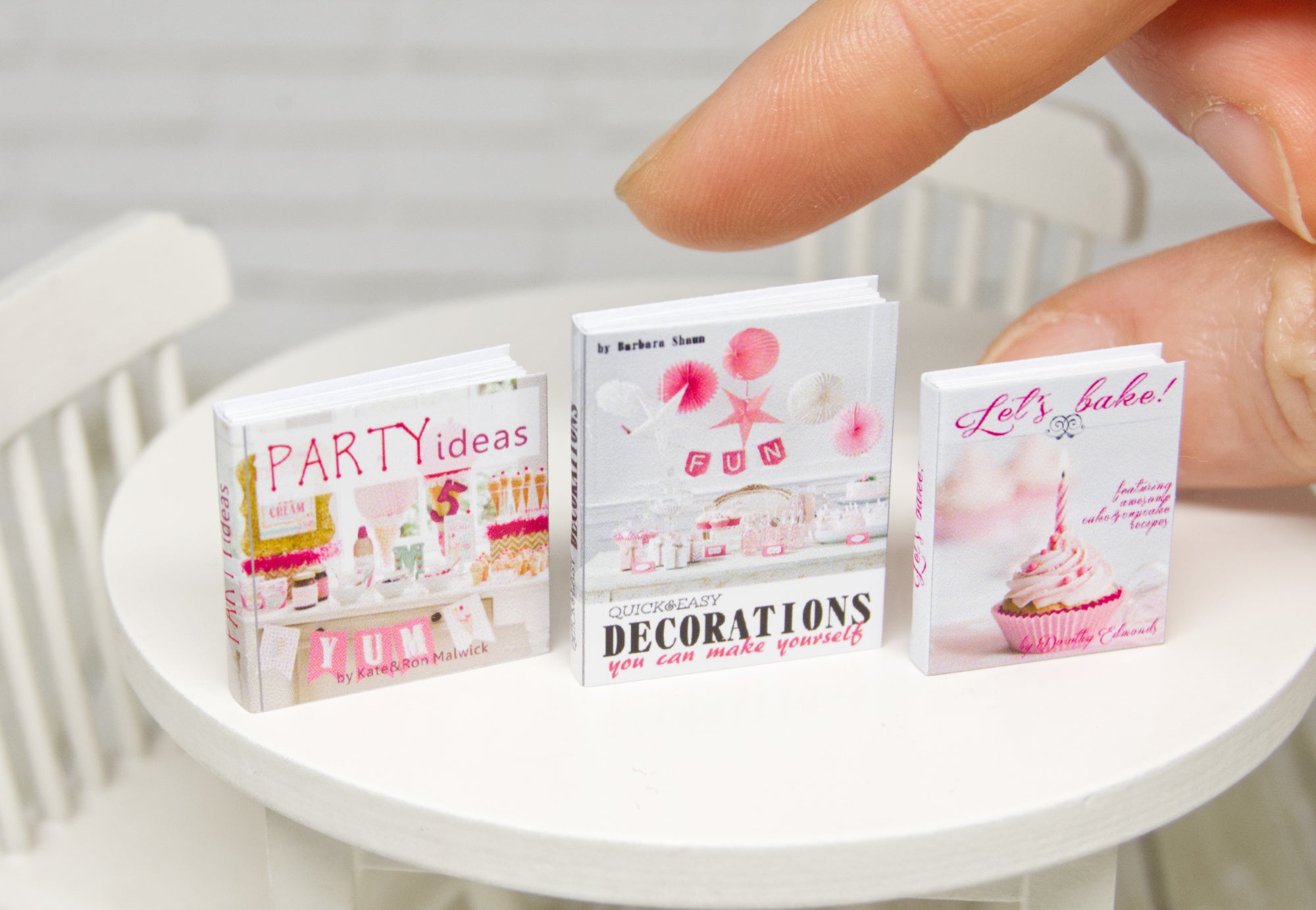 Books Set - 3pcs (1:12 scale) baking
