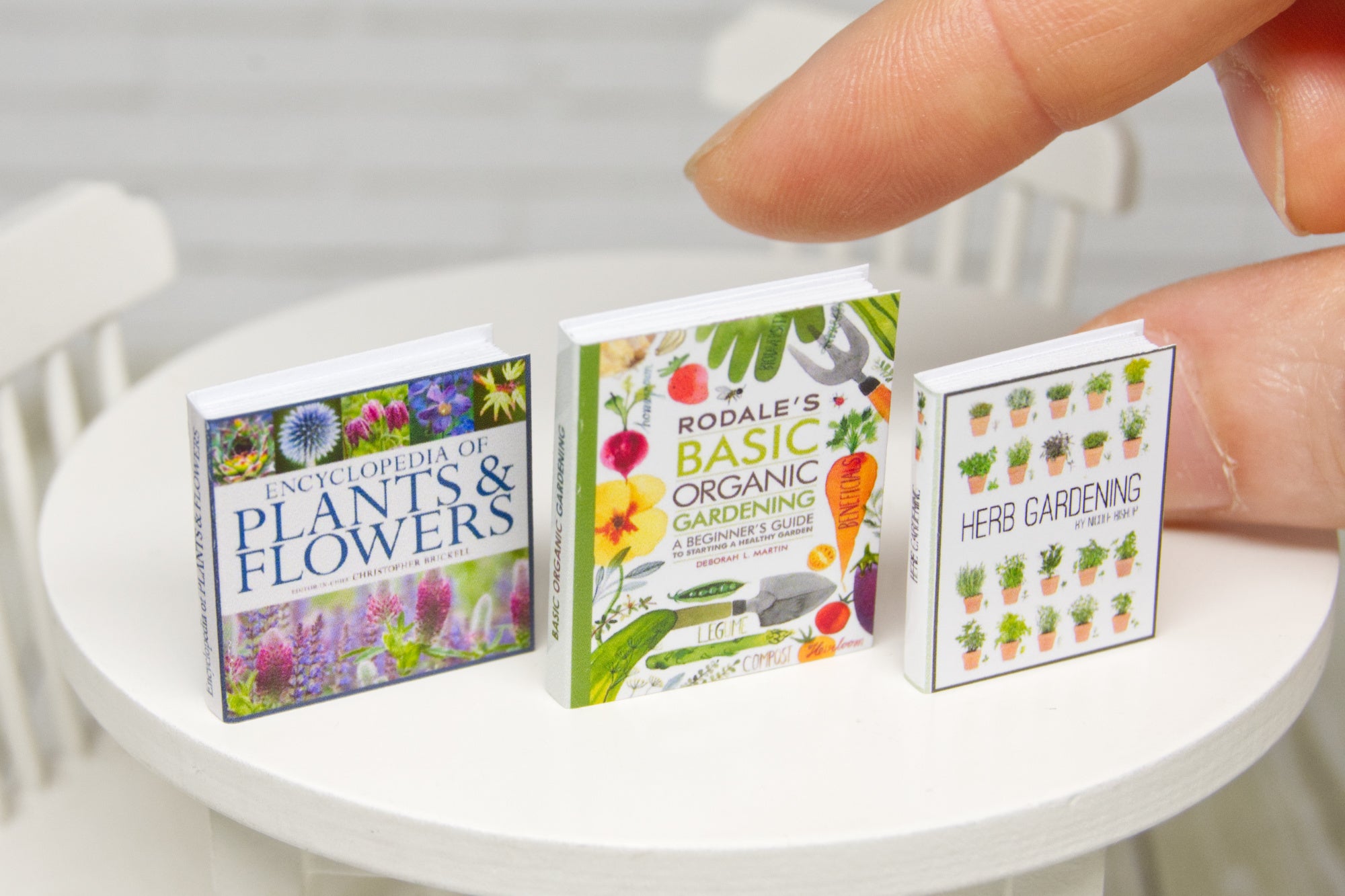 Books Set - 3pcs (1:12 scale) gardening