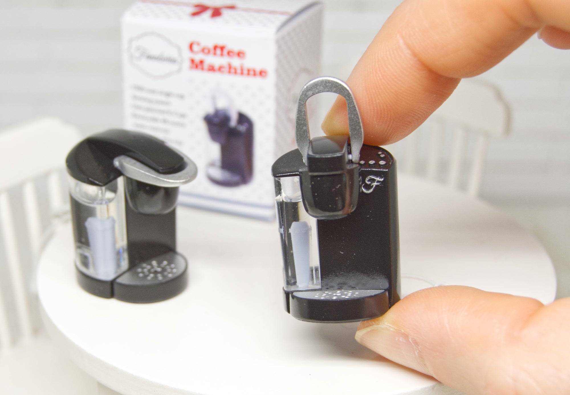 Coffee machine with lift handle (1:12 scale)
