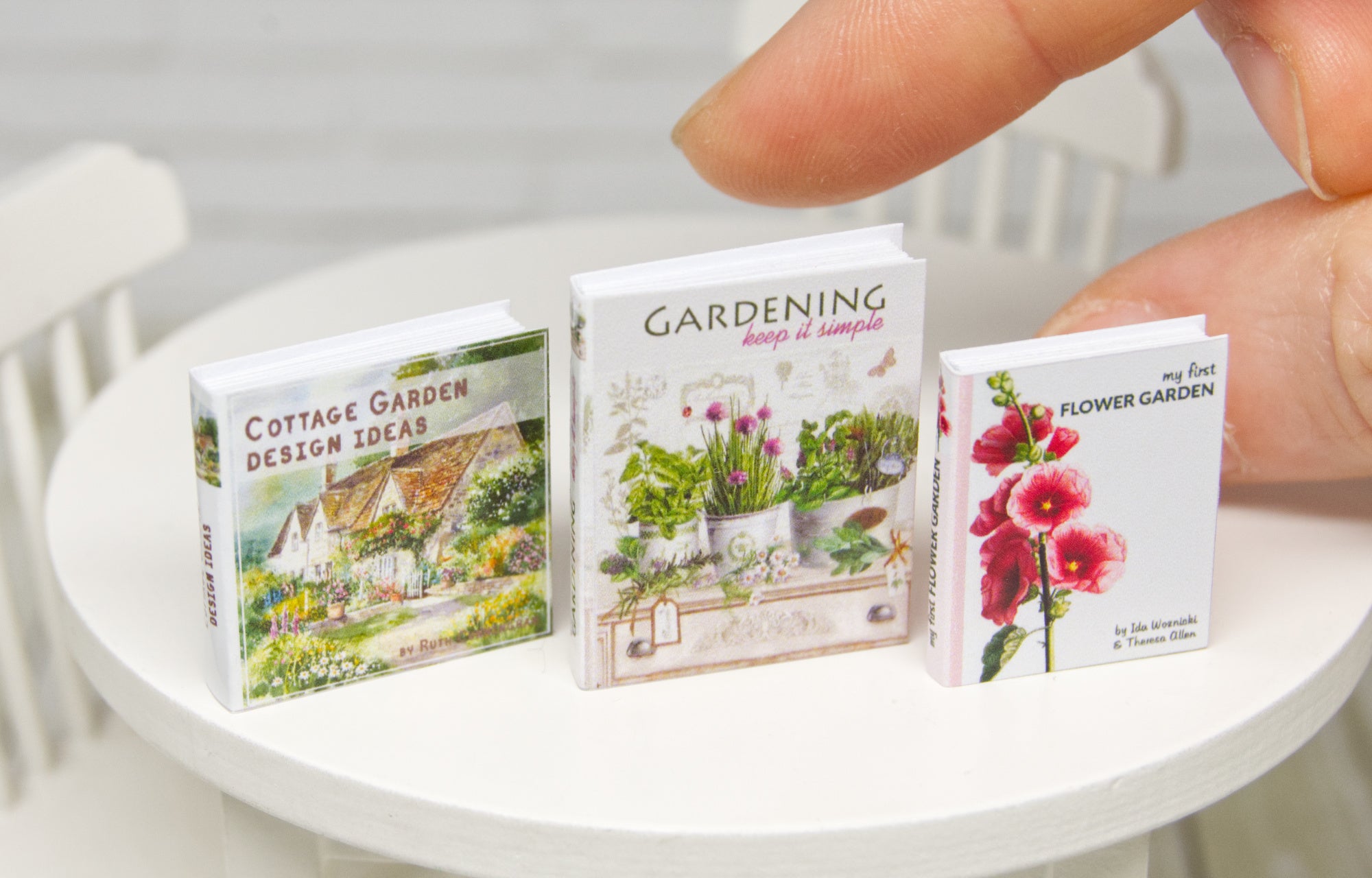 Books Set - 3pcs (1:12 scale) gardening