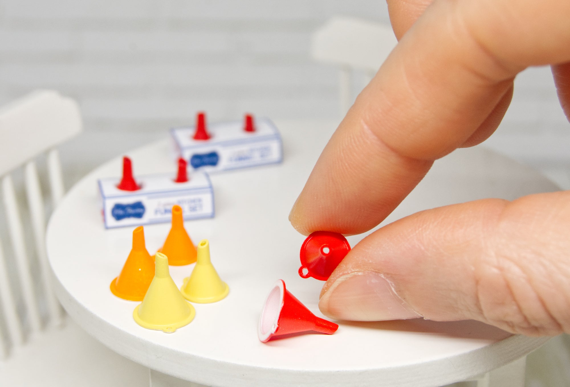 Funnel Set - 2pcs (1:12 scale)