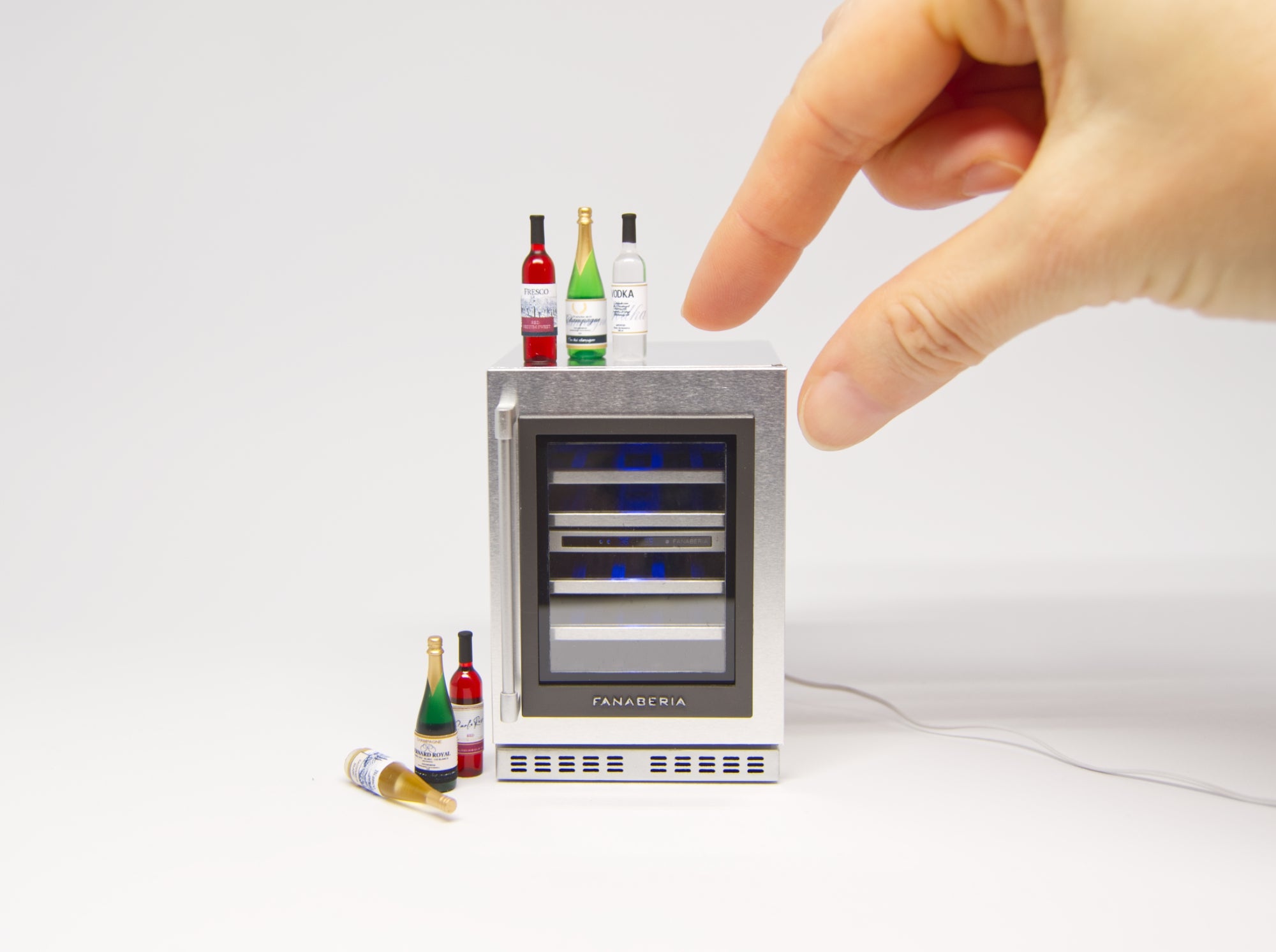 Wine cooler (1:12 scale)
