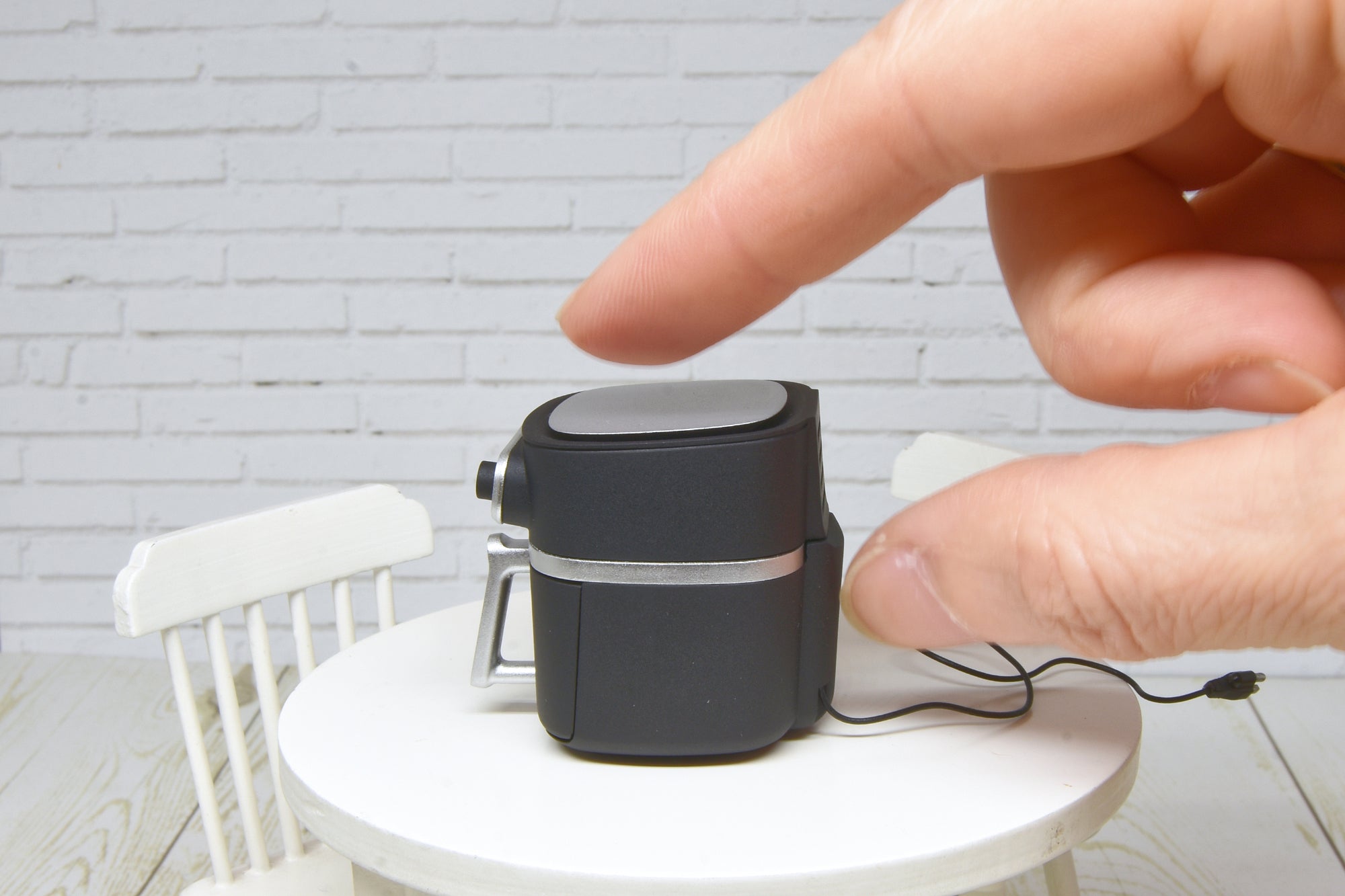 Air Fryer with removable basket (1:12 scale)