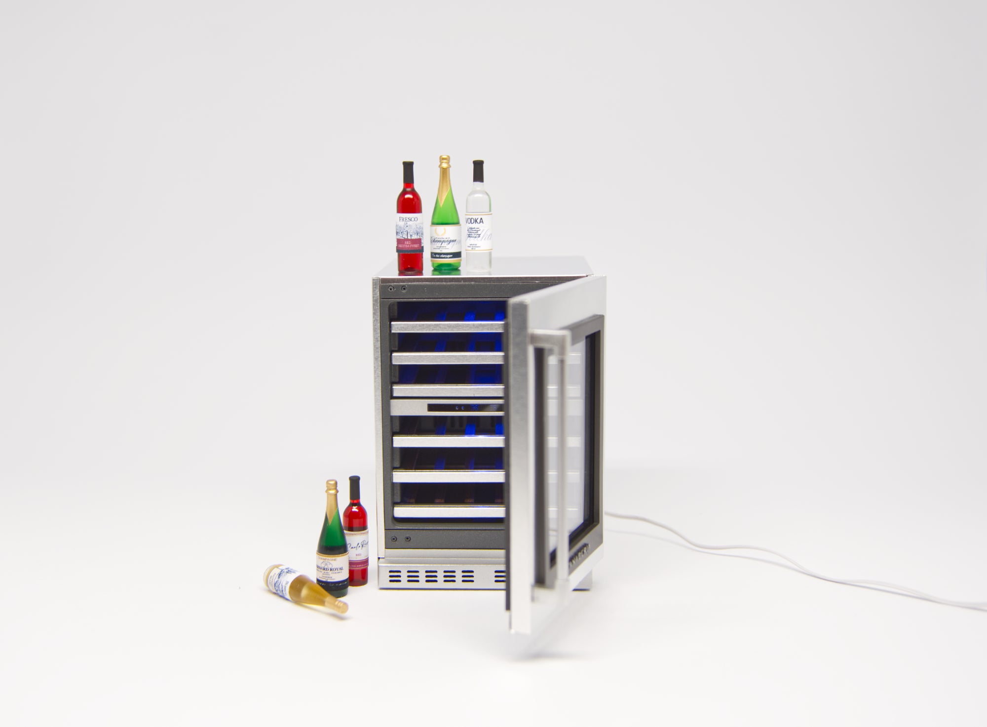 Wine cooler (1:12 scale)