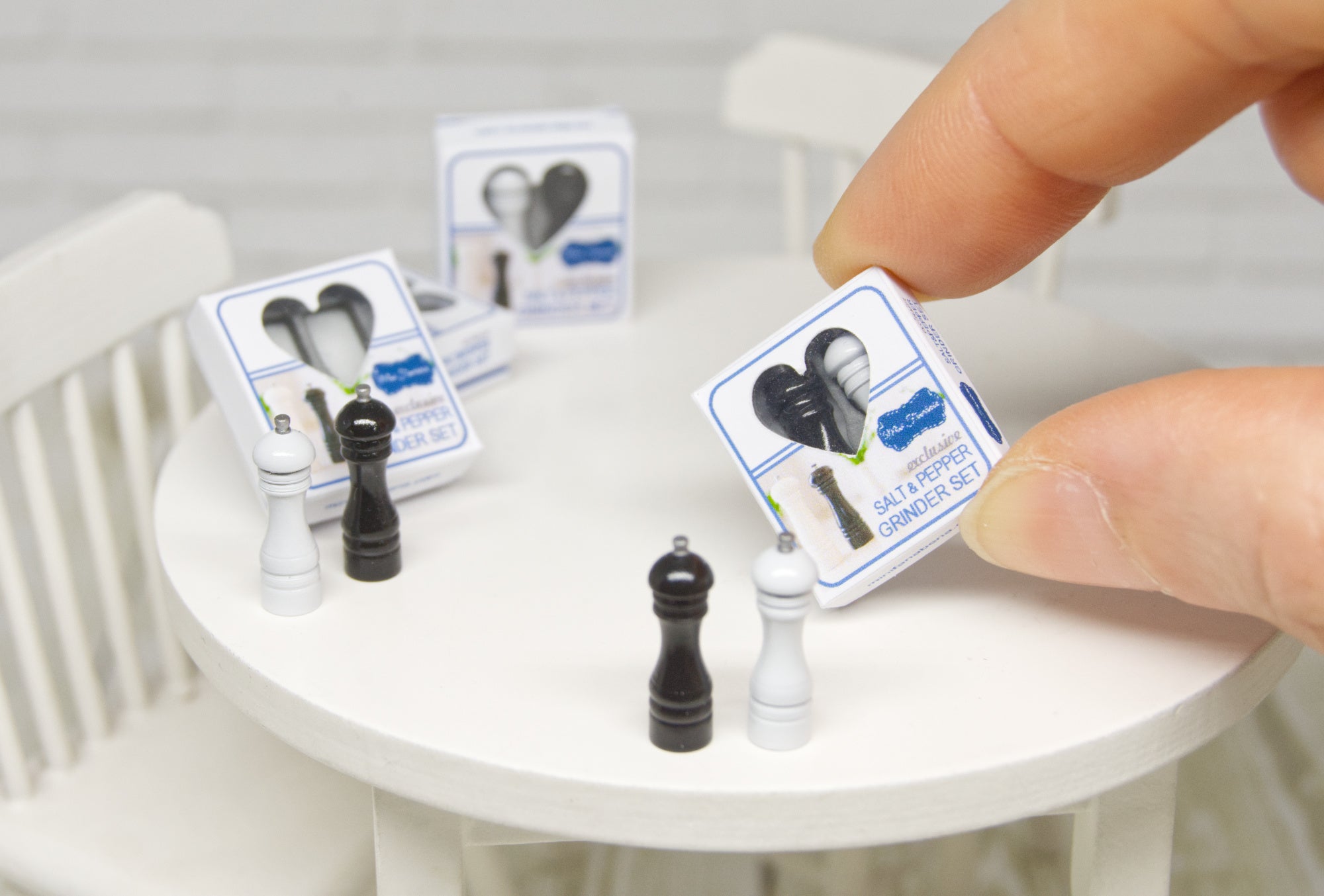 Salt&Pepper Grinder Set (1:12 scale)