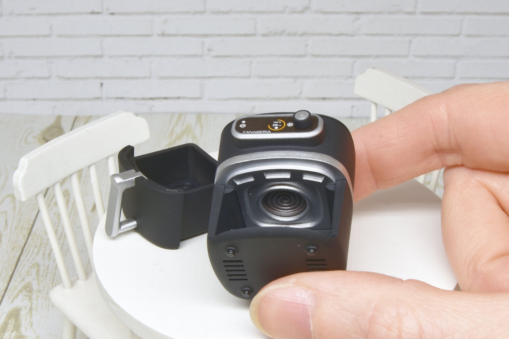 Air Fryer with removable basket (1:12 scale)