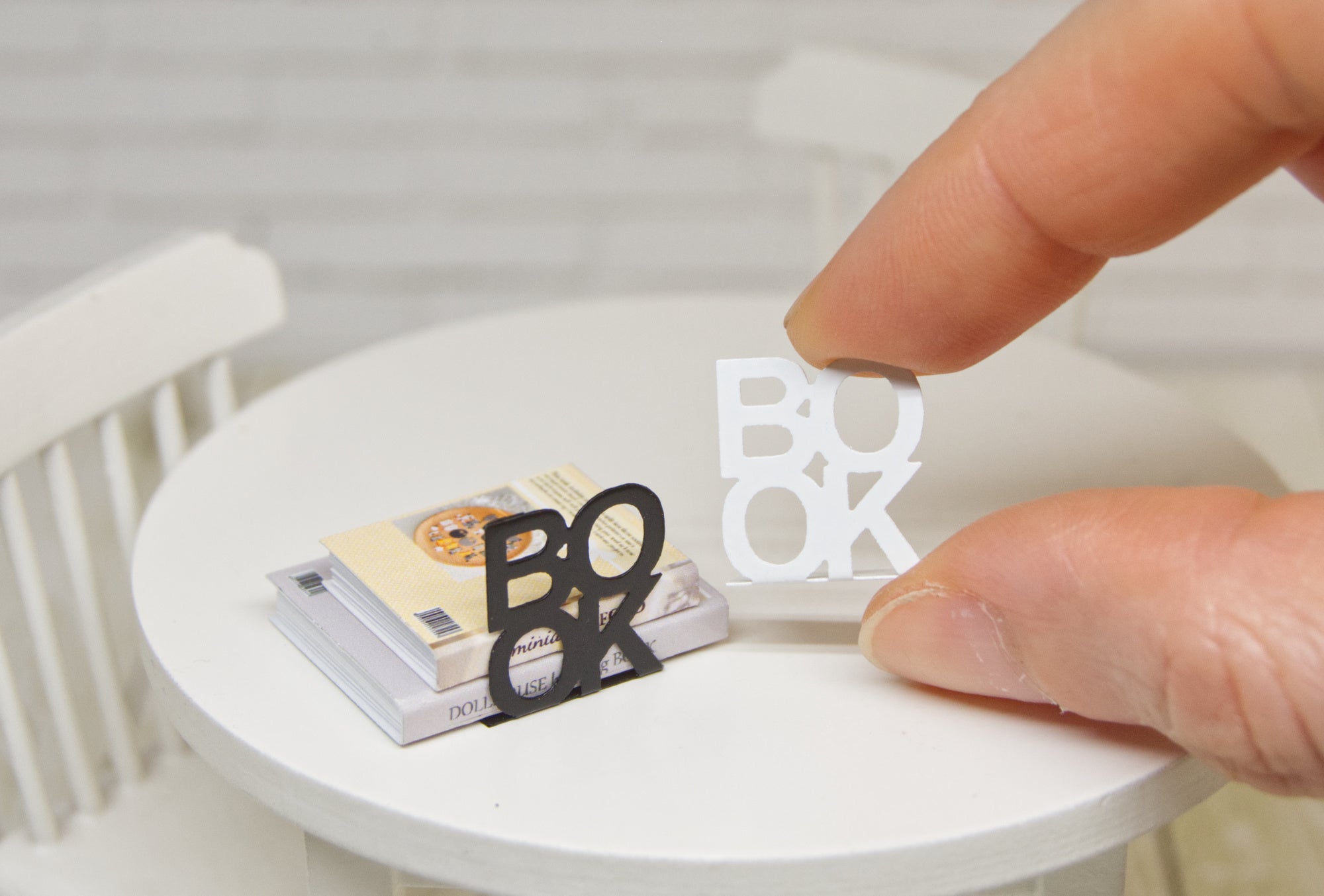 Metal Bookend - BOOK (1:12 scale)