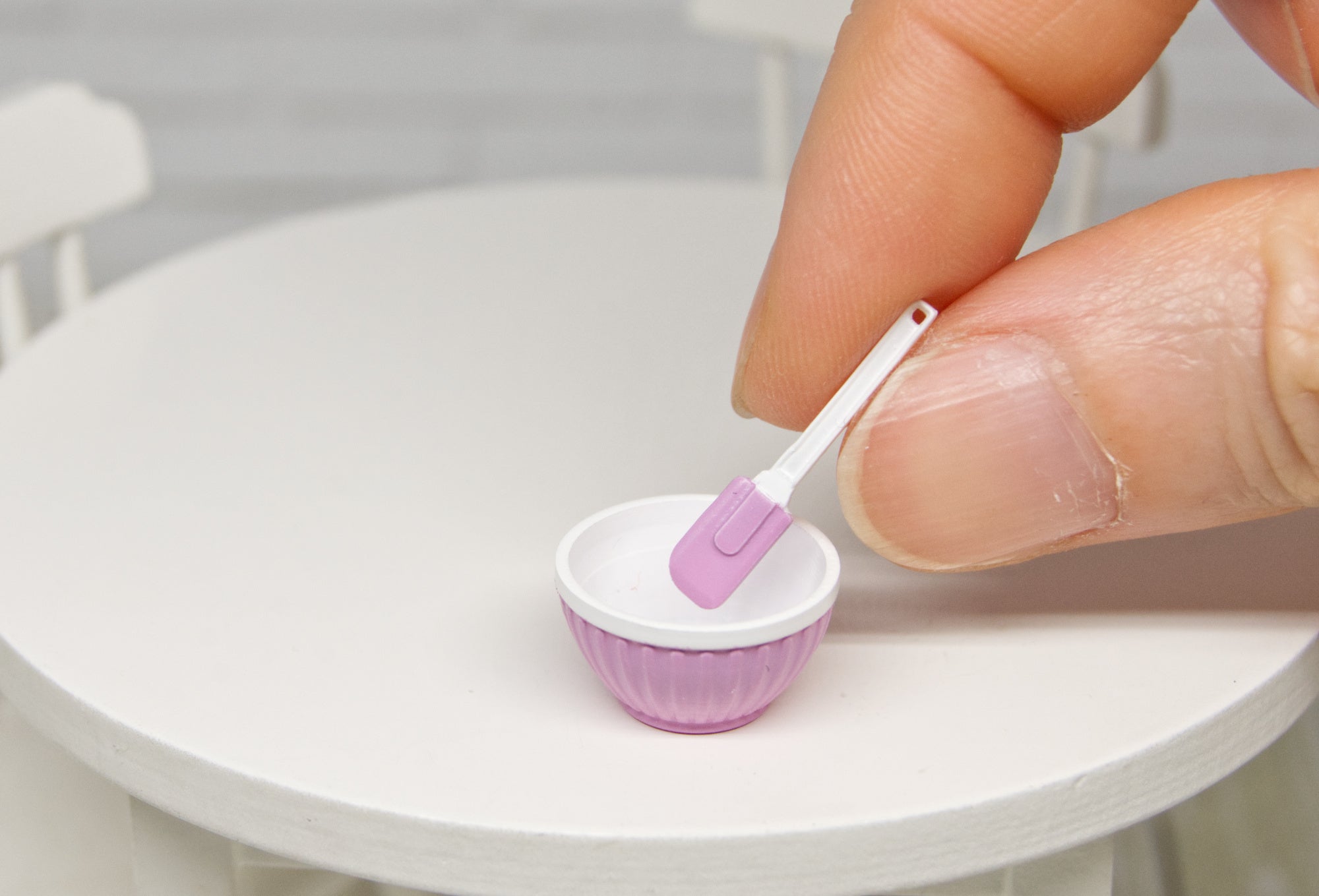 Bowl & cream spatula (1:12 scale)