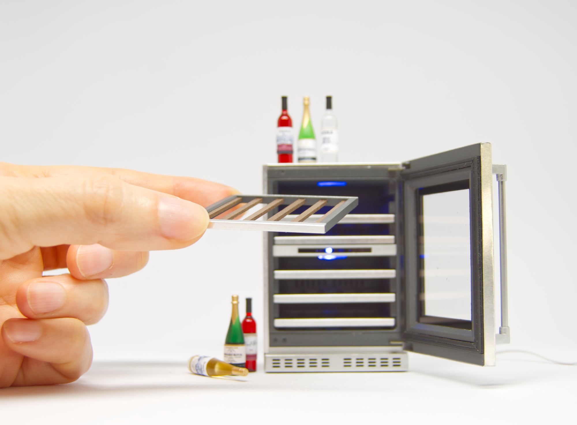 Wine cooler (1:12 scale)