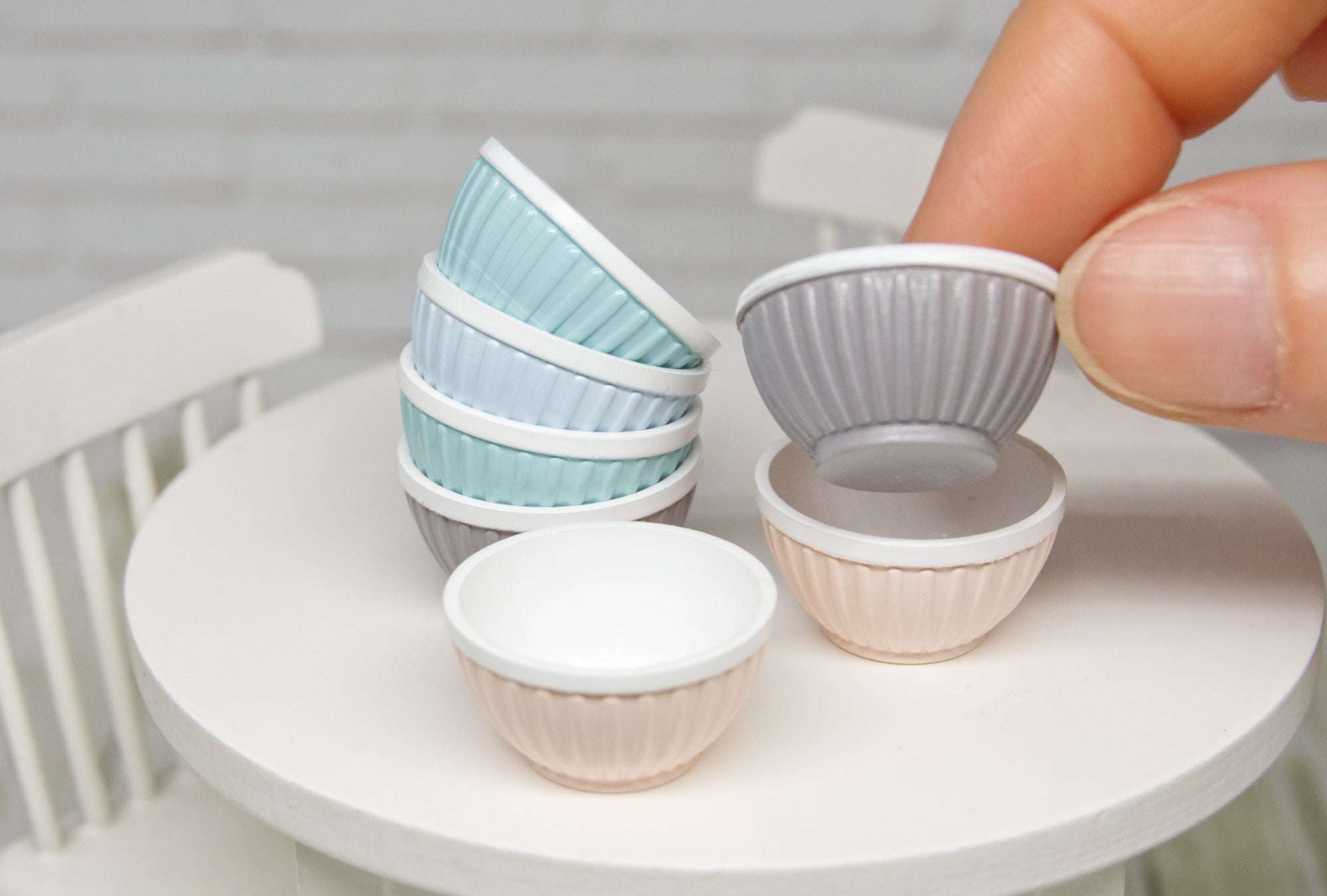 Large bowl (1:12 scale)