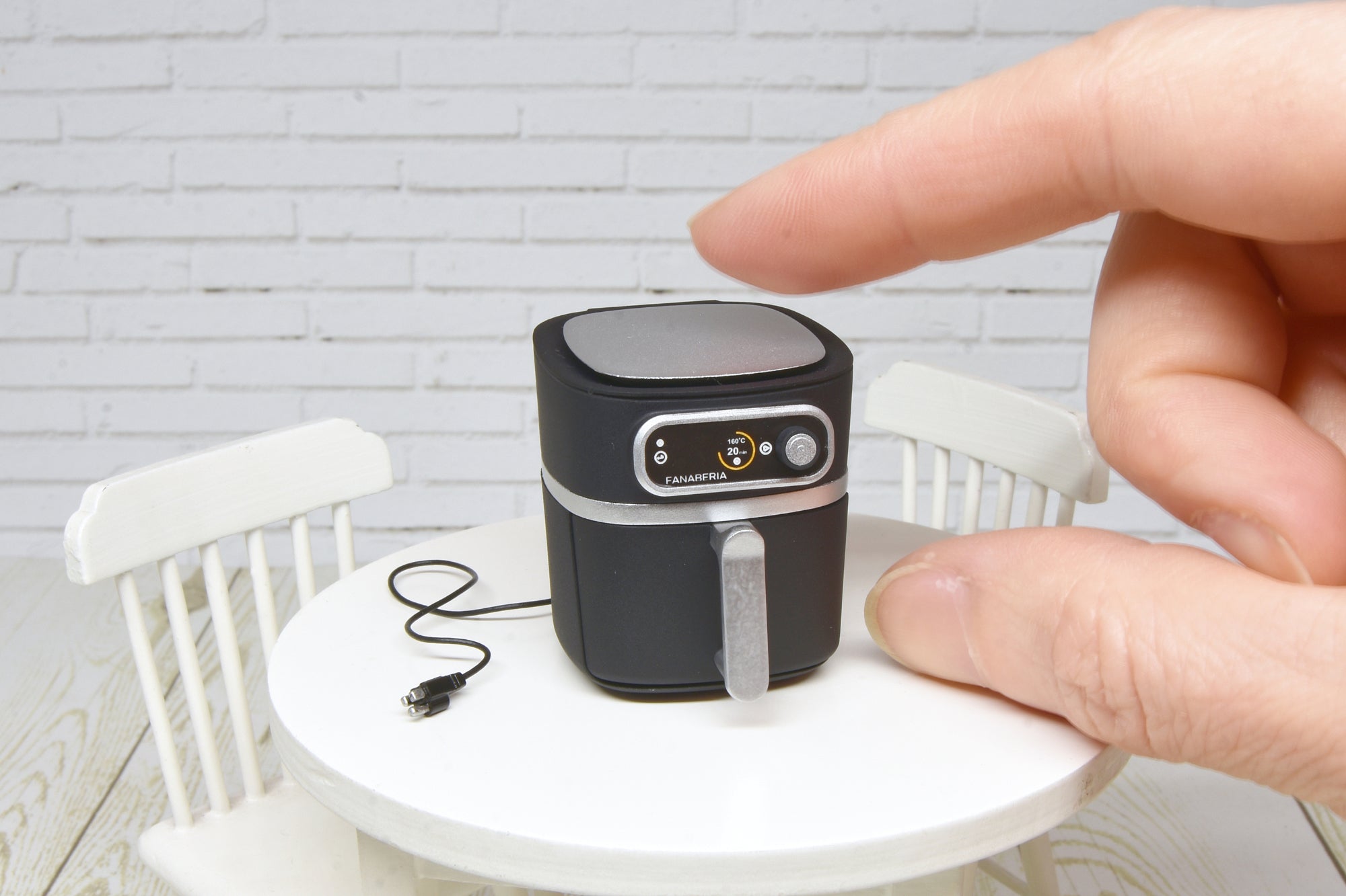 Air Fryer with removable basket (1:12 scale)