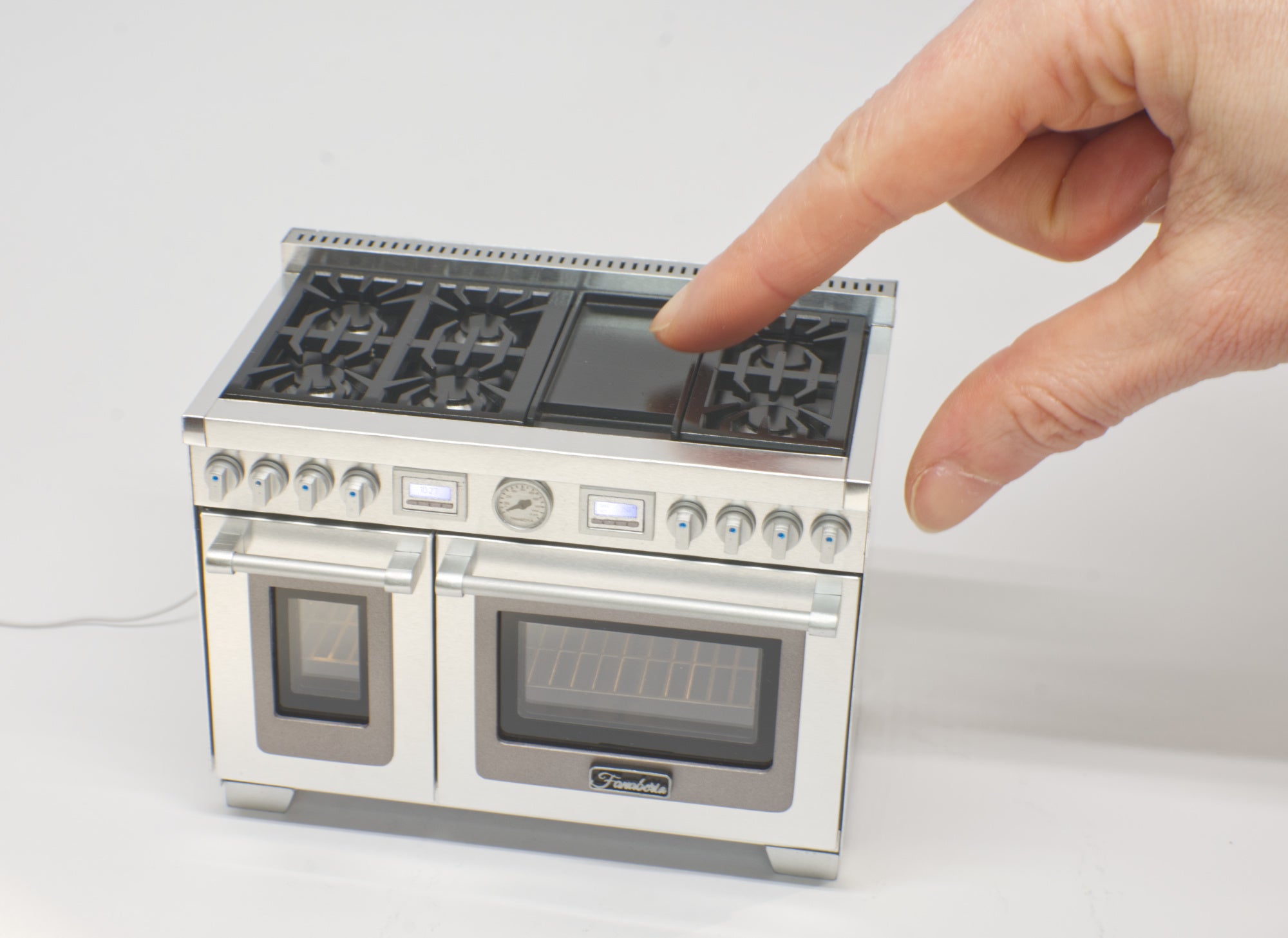 Free-standing Gas Range 48" (1:12 scale)