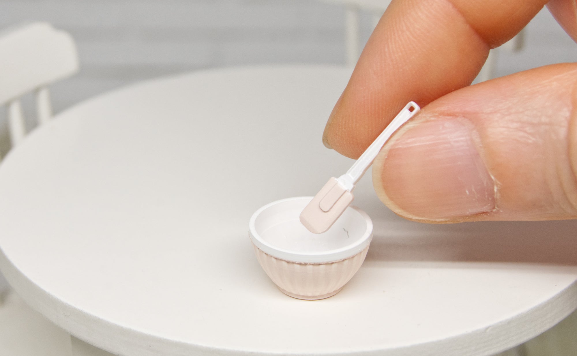Bowl & cream spatula (1:12 scale)