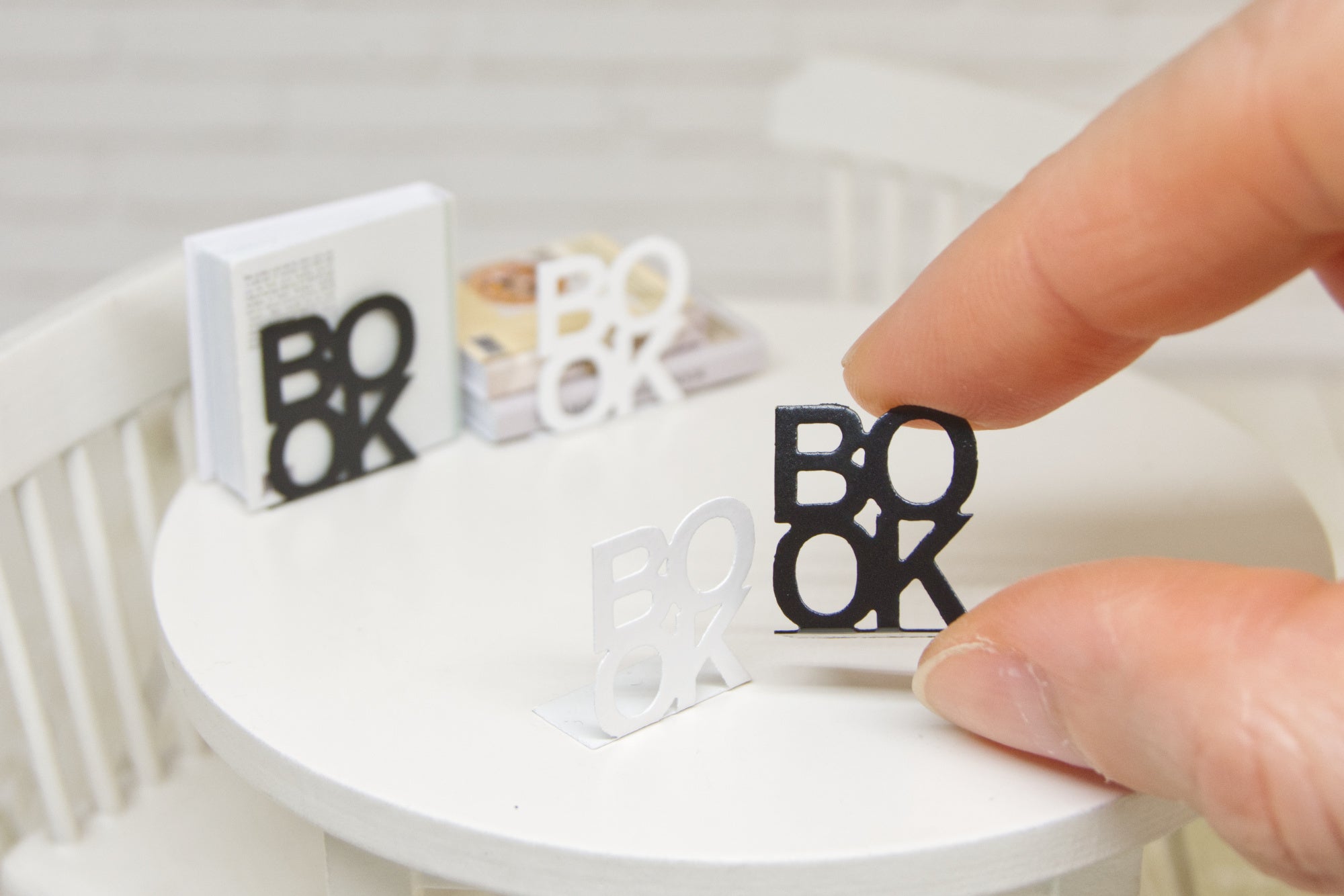 Metal Bookend - BOOK (1:12 scale)