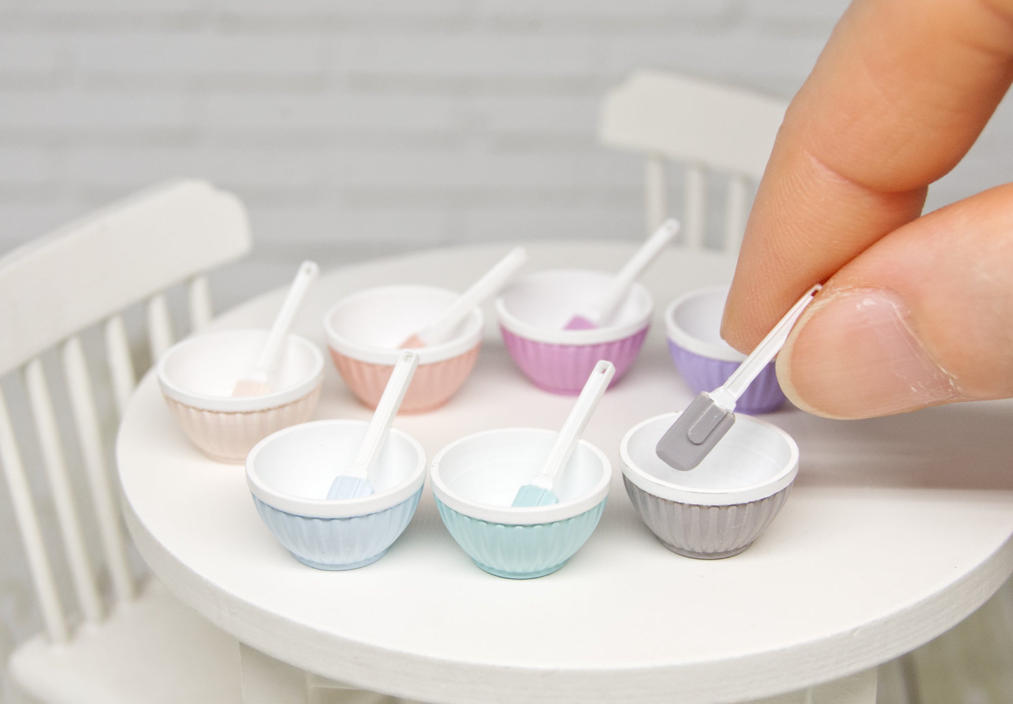 Bowl & cream spatula (1:12 scale)