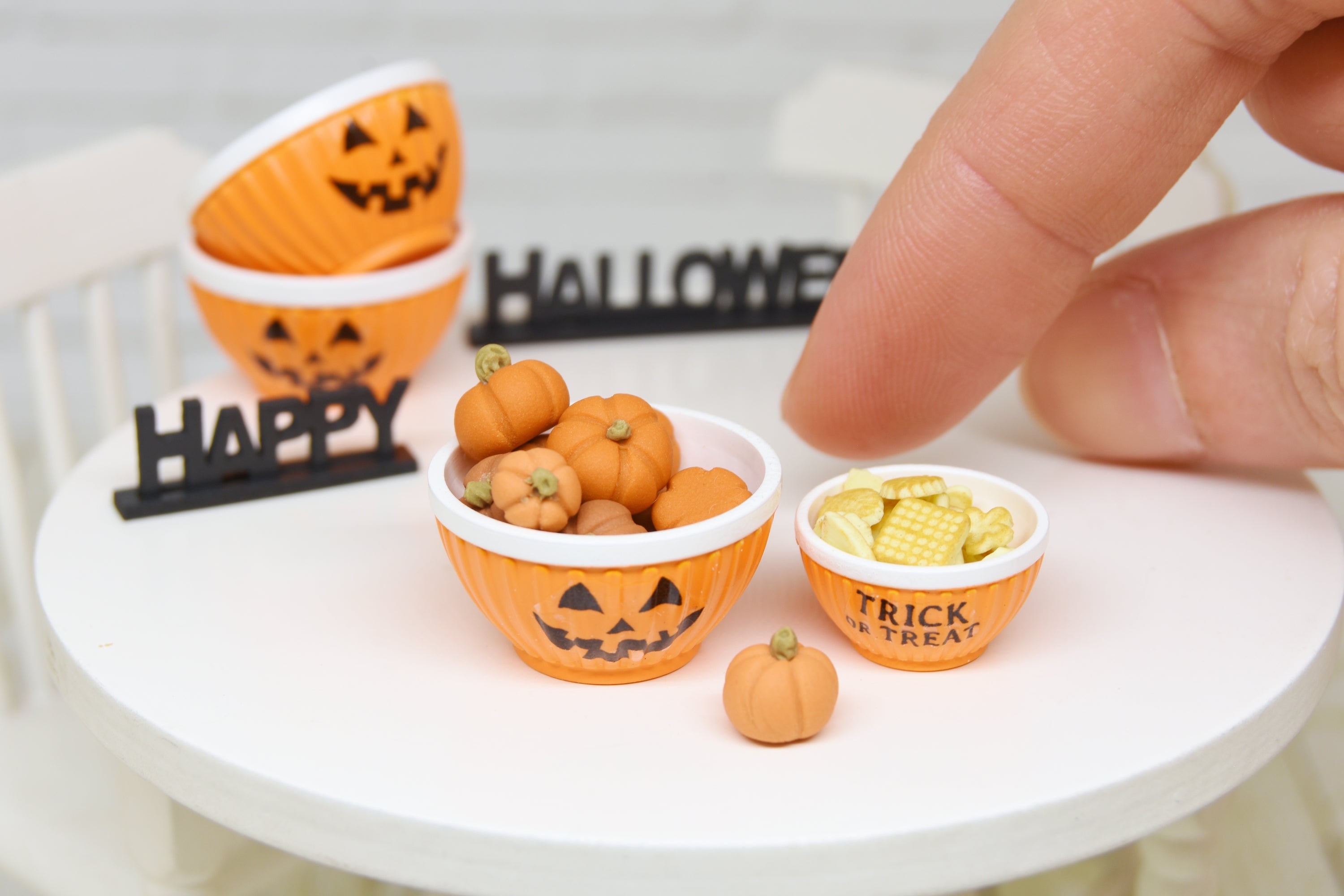 Set of 2 bowls (1:12 scale) Halloween