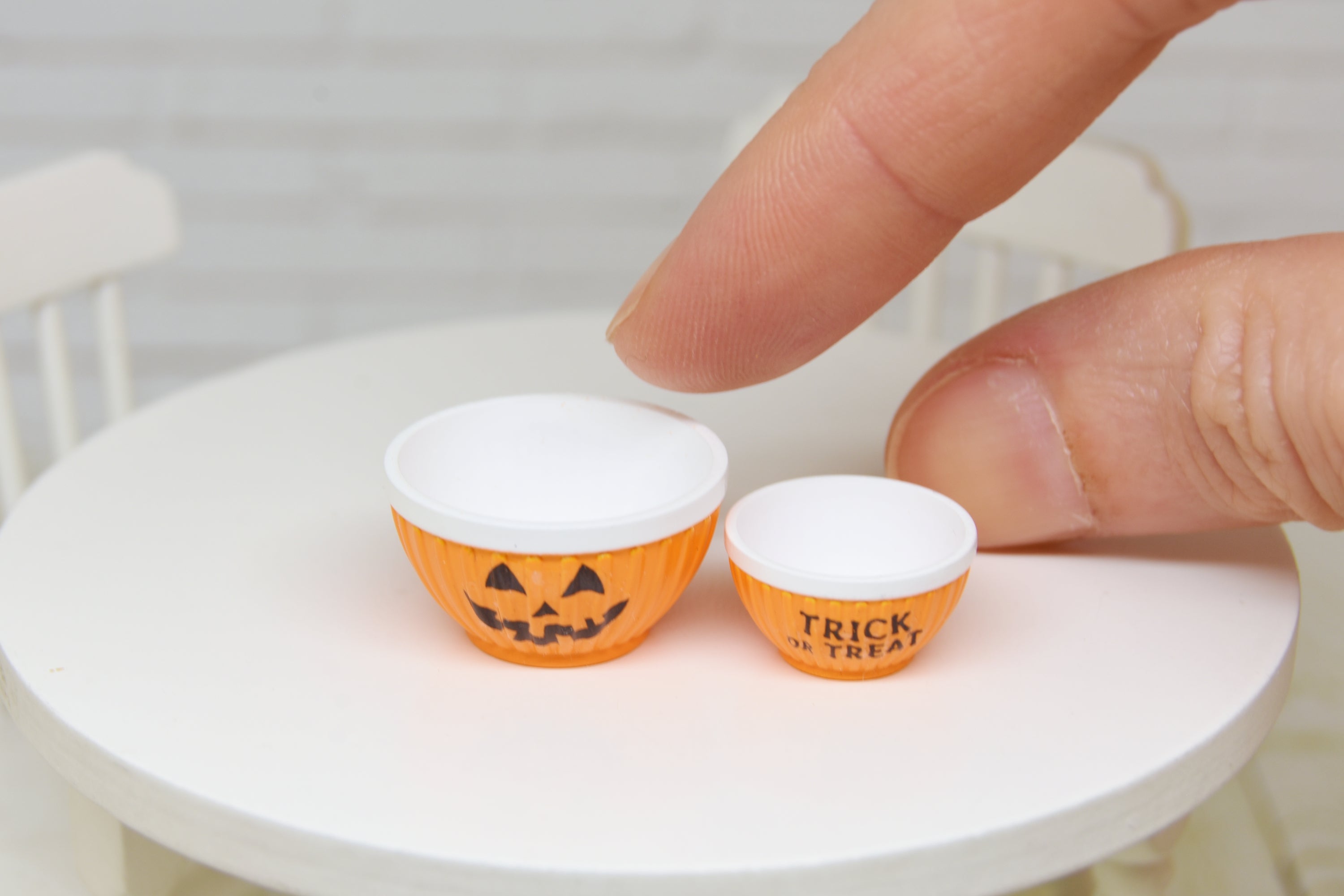 Set of 2 bowls (1:12 scale) Halloween