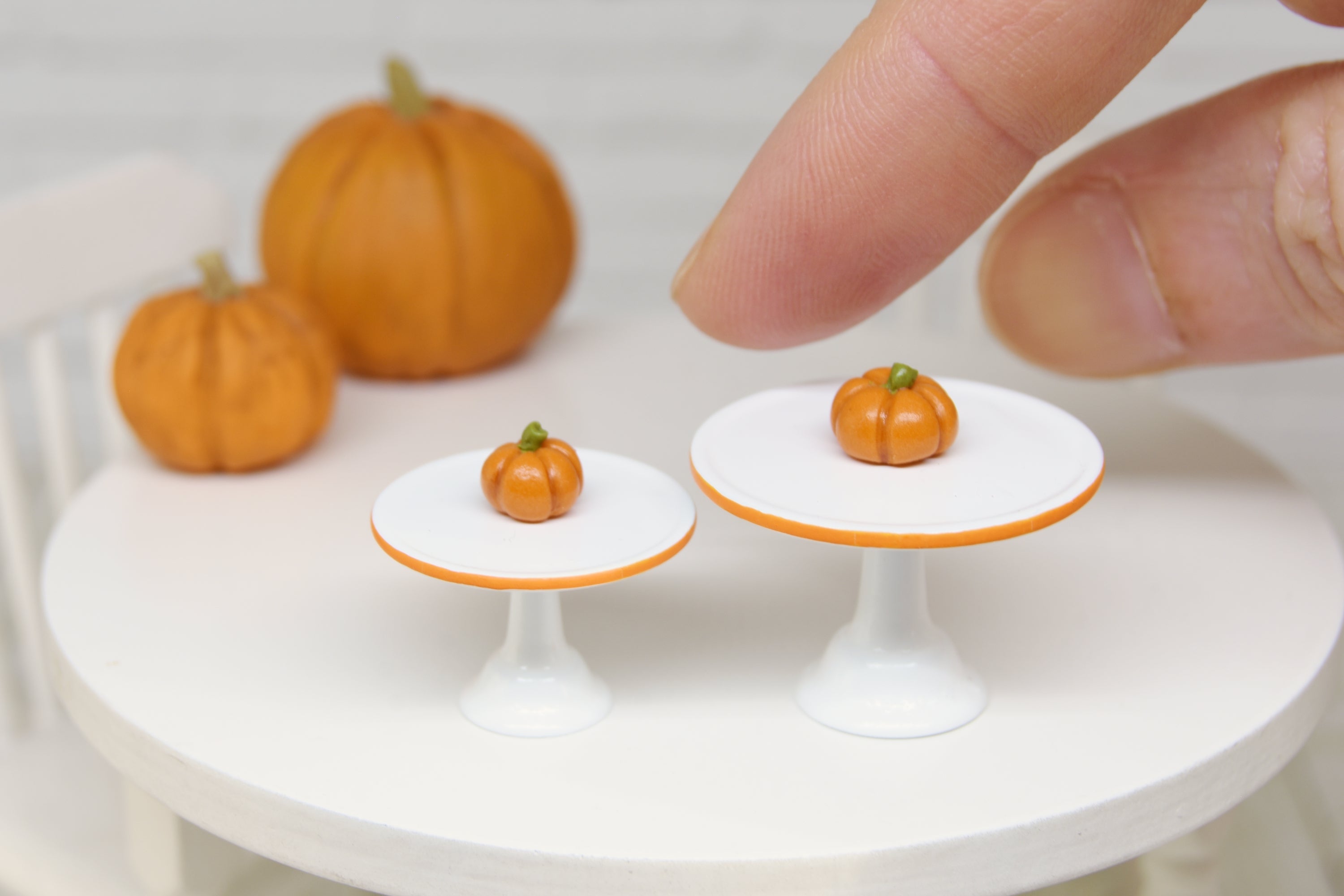 Set of 2 cake stands (1:12 scale) Fall