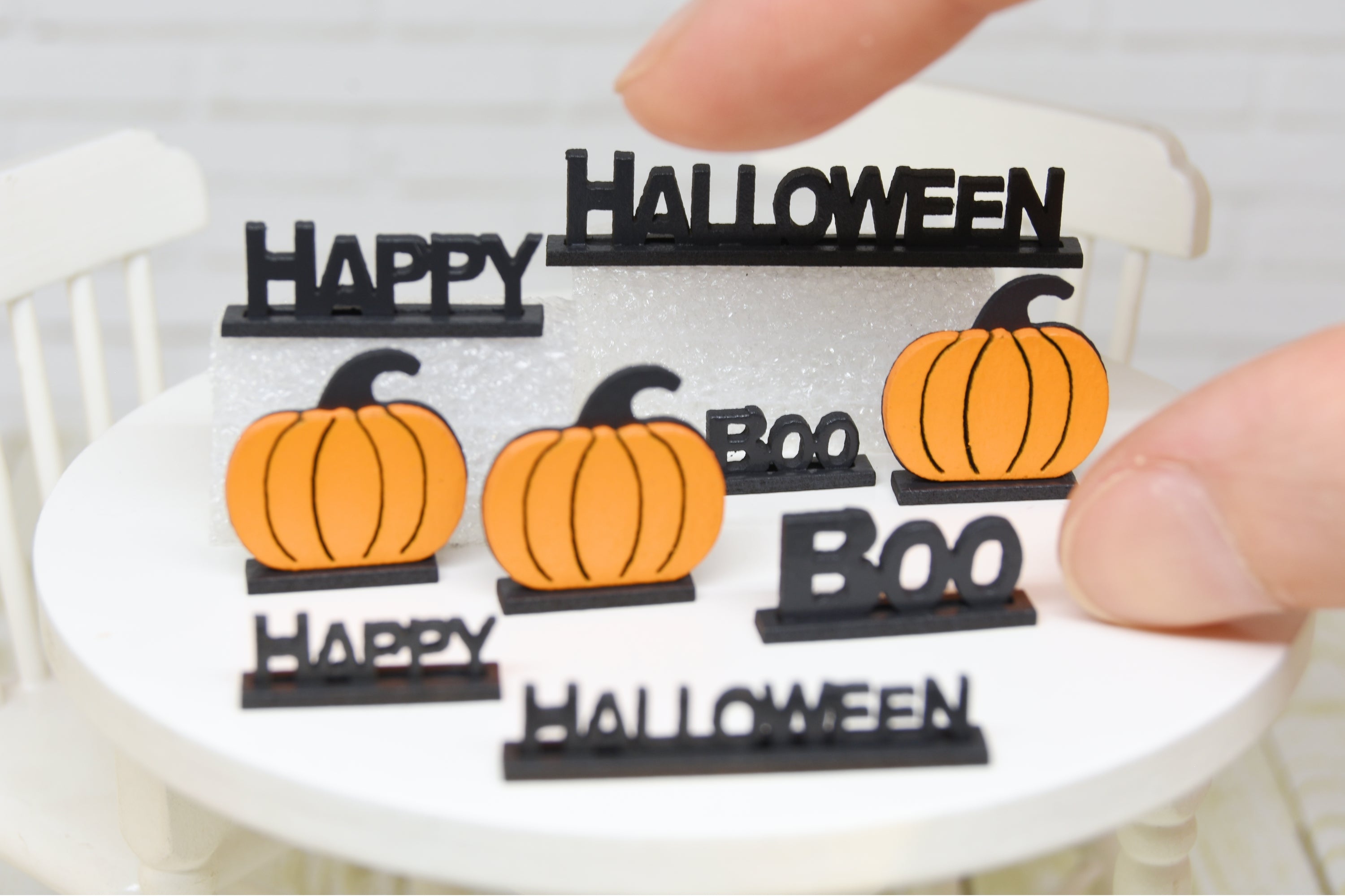 Halloween standing signs (1:12 scale) various types