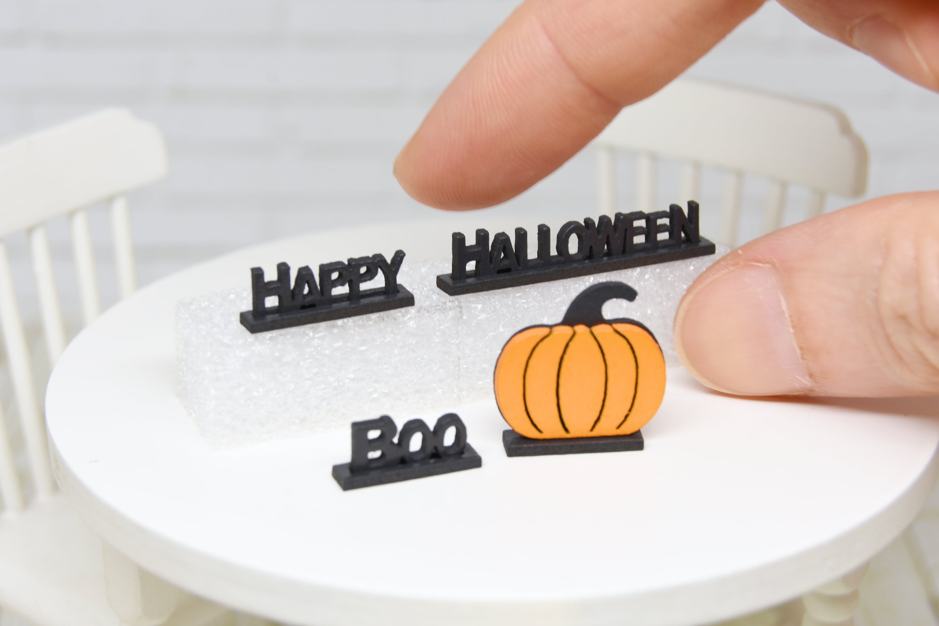 Halloween standing signs (1:12 scale) various types