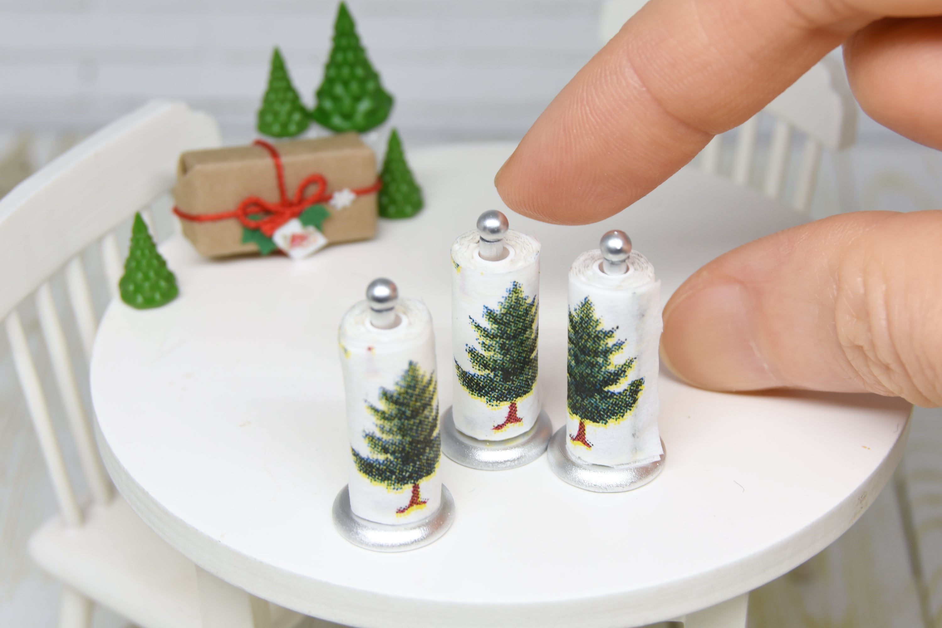 Christmas Towel Holder (1:12 scale)
