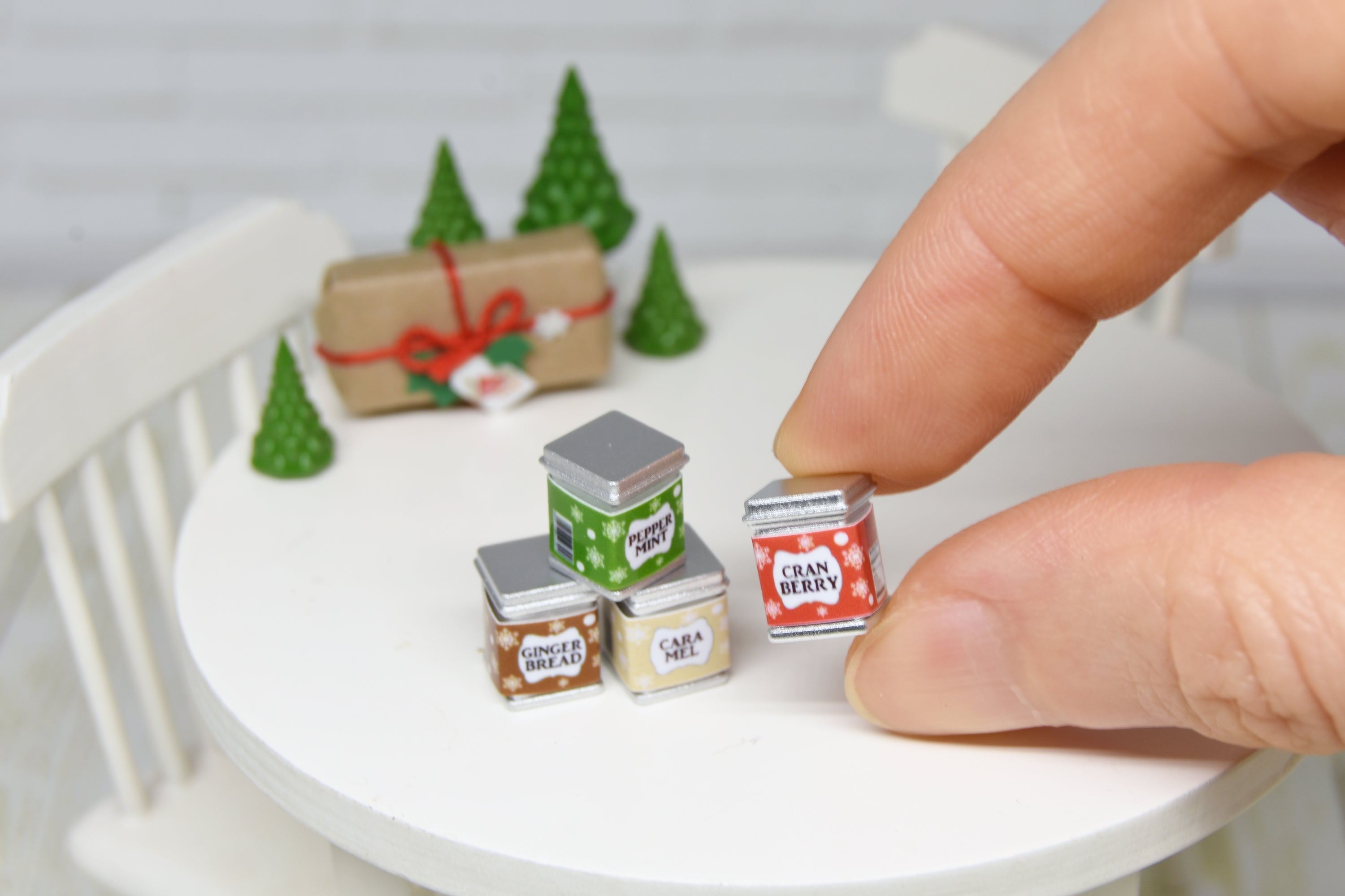 Christmas Tea Tins SET - 4pcs (1:12 scale)