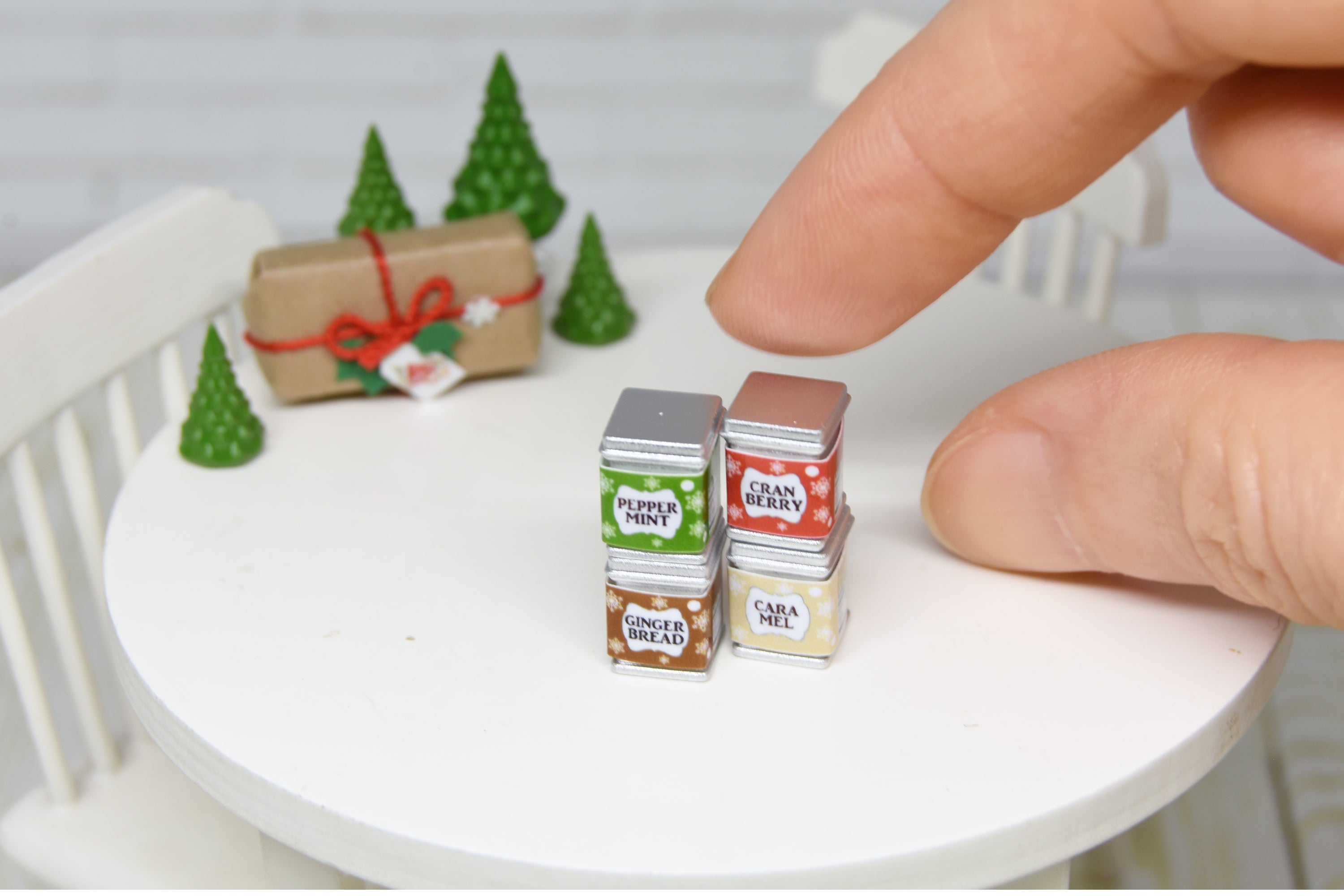 Christmas Tea Tins SET - 4pcs (1:12 scale)