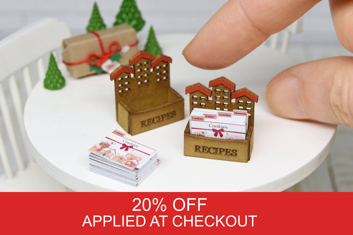 Christmas Recipe Box with 16 cards (1:12 scale)