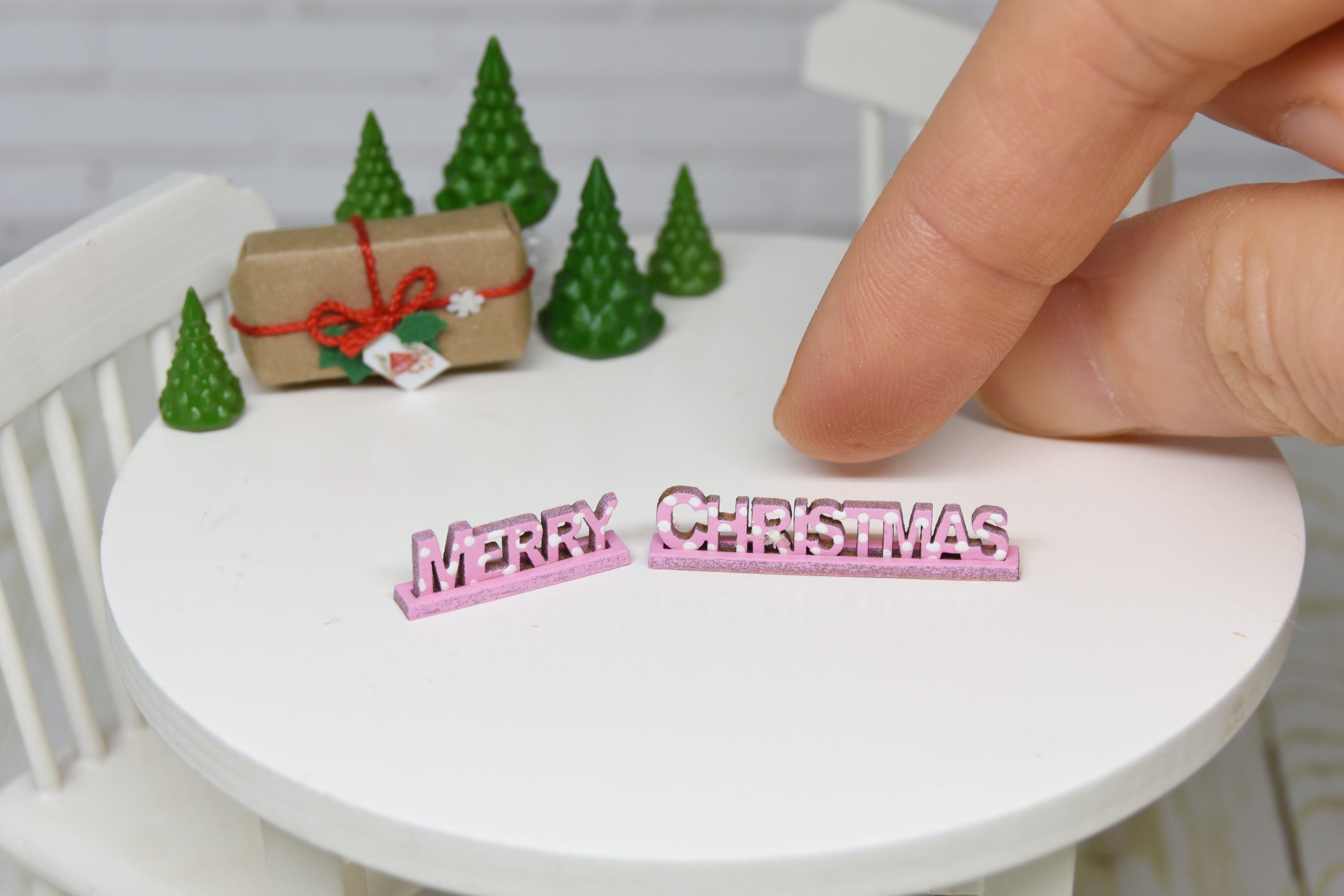 Merry Christmas pink sign (1:12 scale)