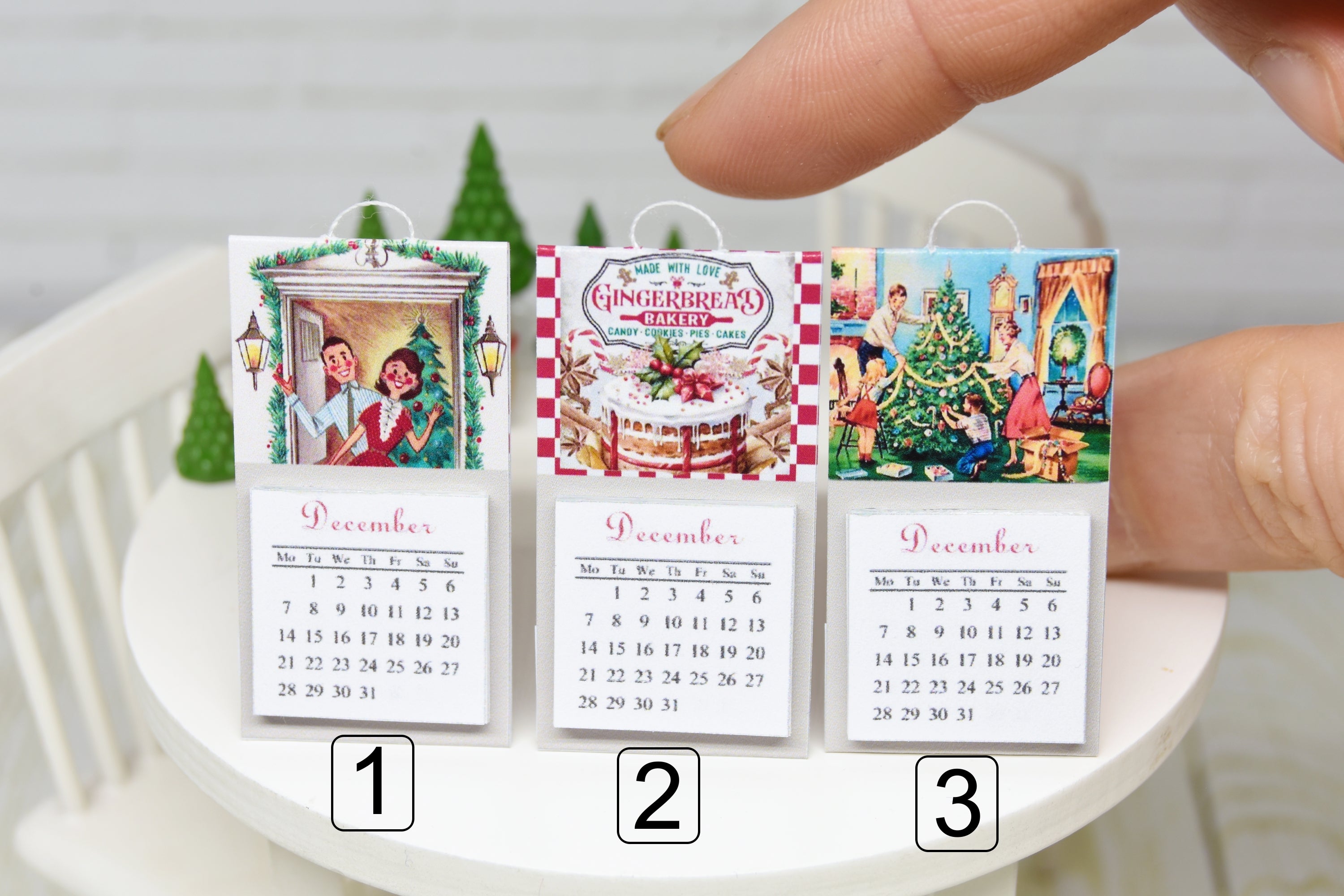 Hanging Calendar with 13 tear off pages (1:12 scale) Christmas