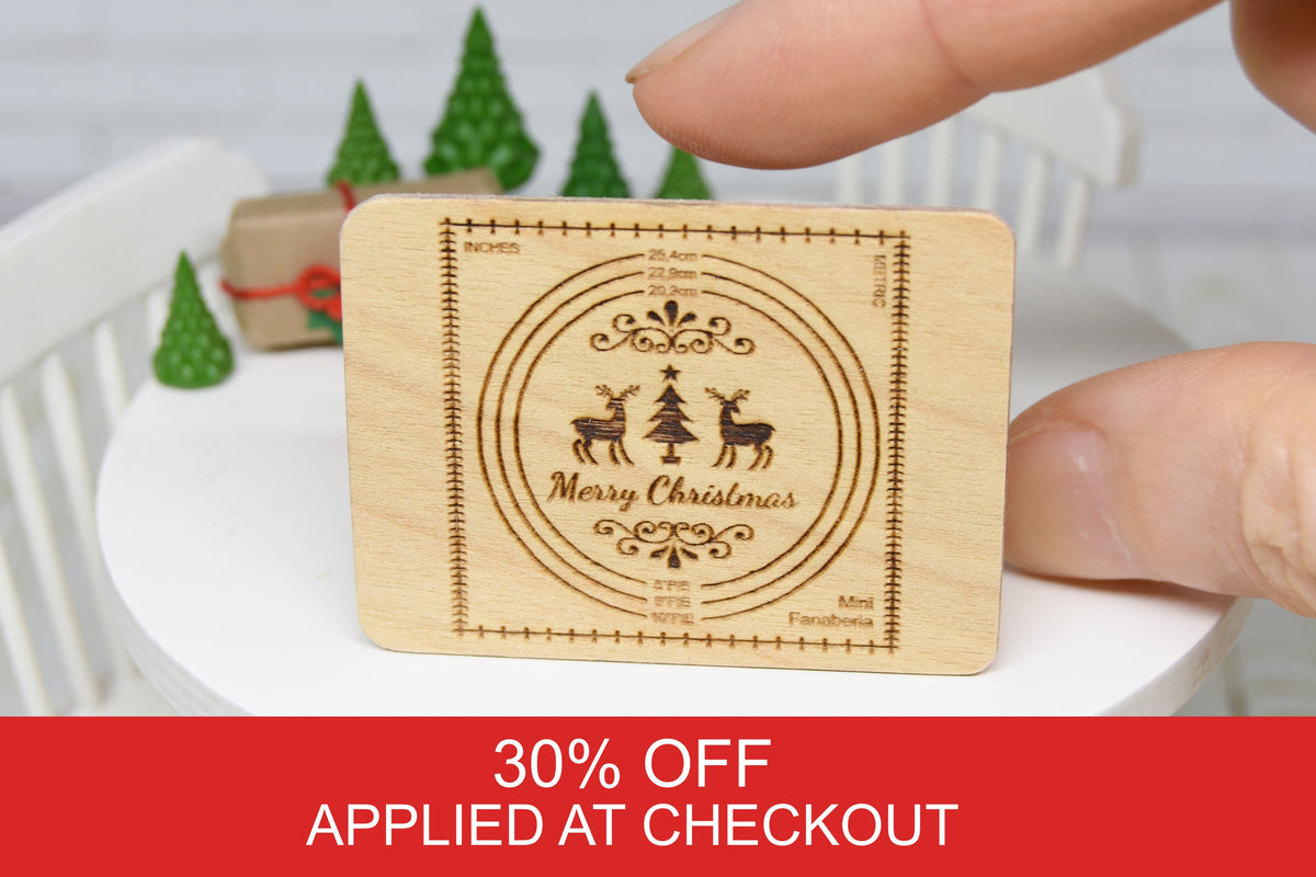 Christmas wooden pastry board (1:12 scale)