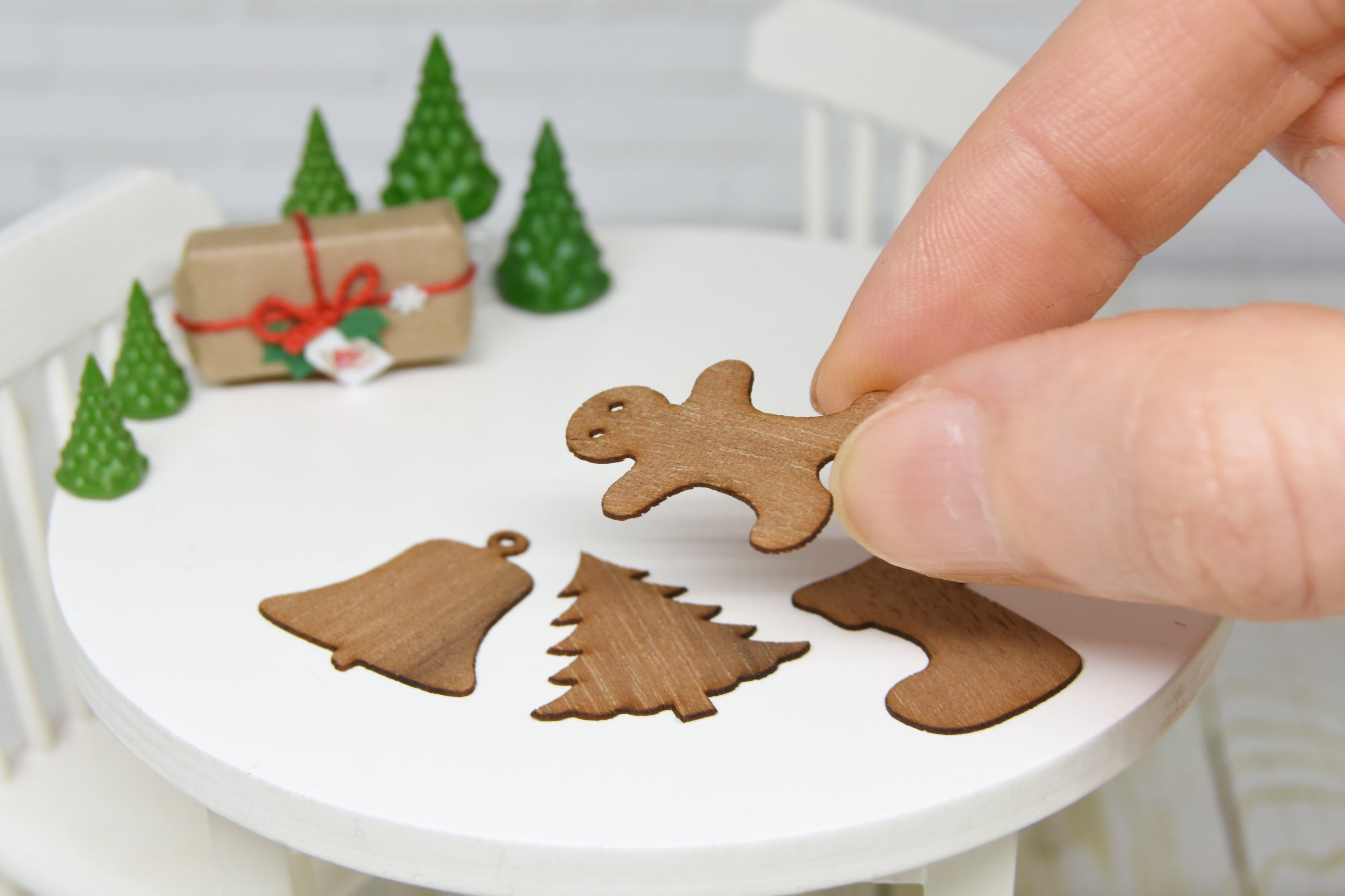 Christmas wooden cutting boards Set - 4pcs (1:12 scale)