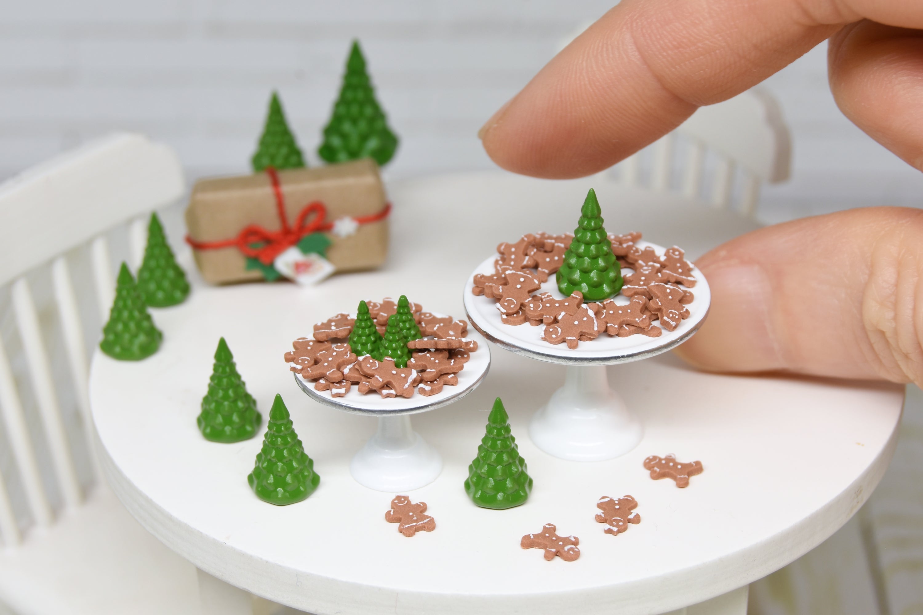 Christmas Cookies - set of 2 or 4pcs (1:12 scale)