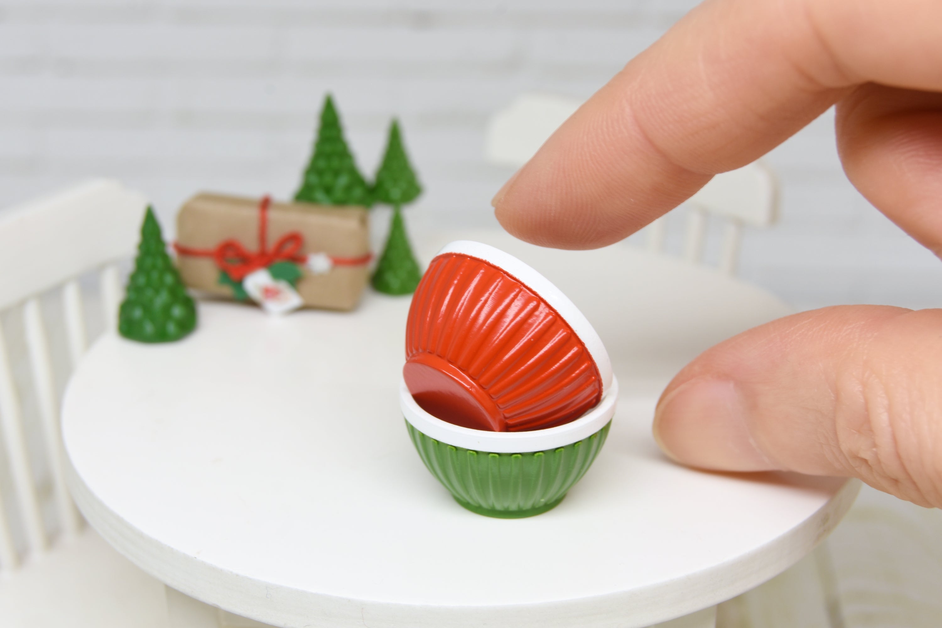 Large bowl (1:12 scale)