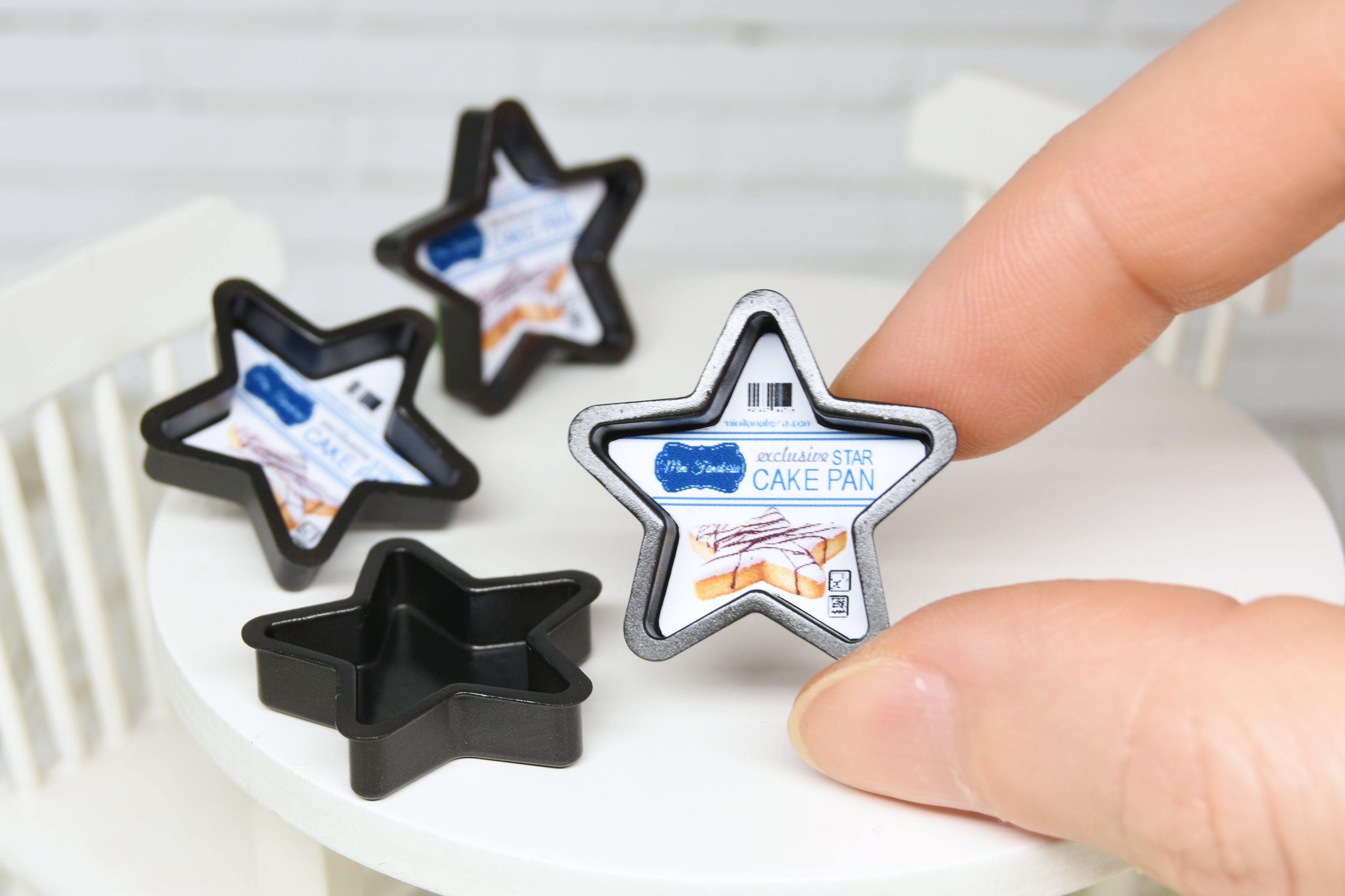 Star-shaped Cake Pan (1:12 scale)