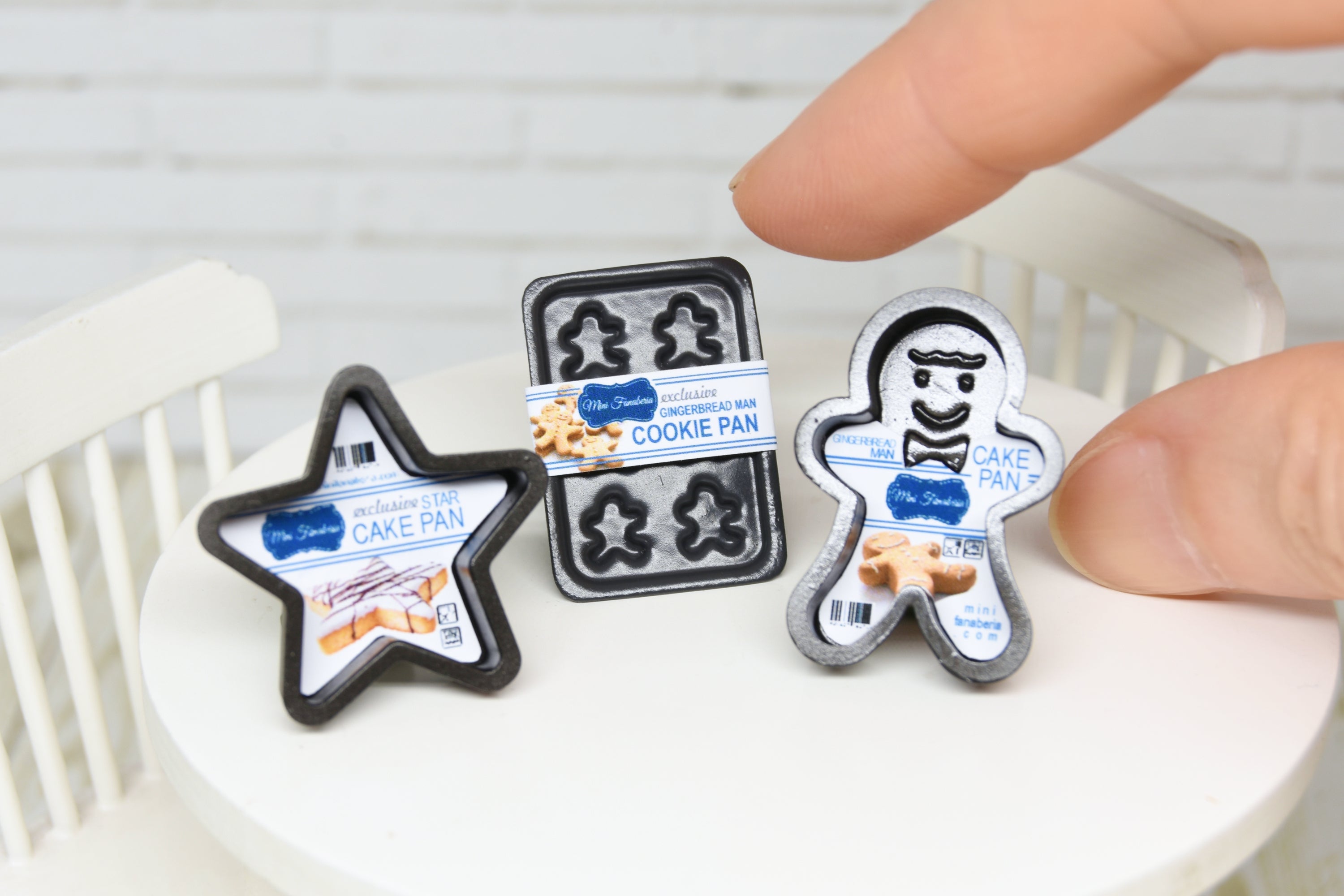 SET of 3 Christmas baking pans  (1:12 scale)