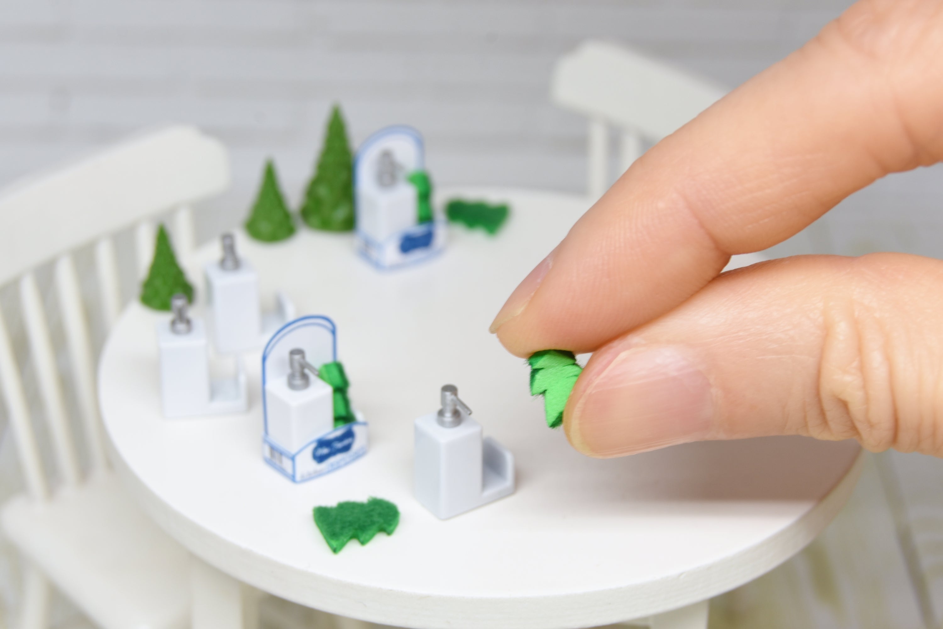 Christmas Kitchen Dispenser with a sponge holder (1:12 scale)