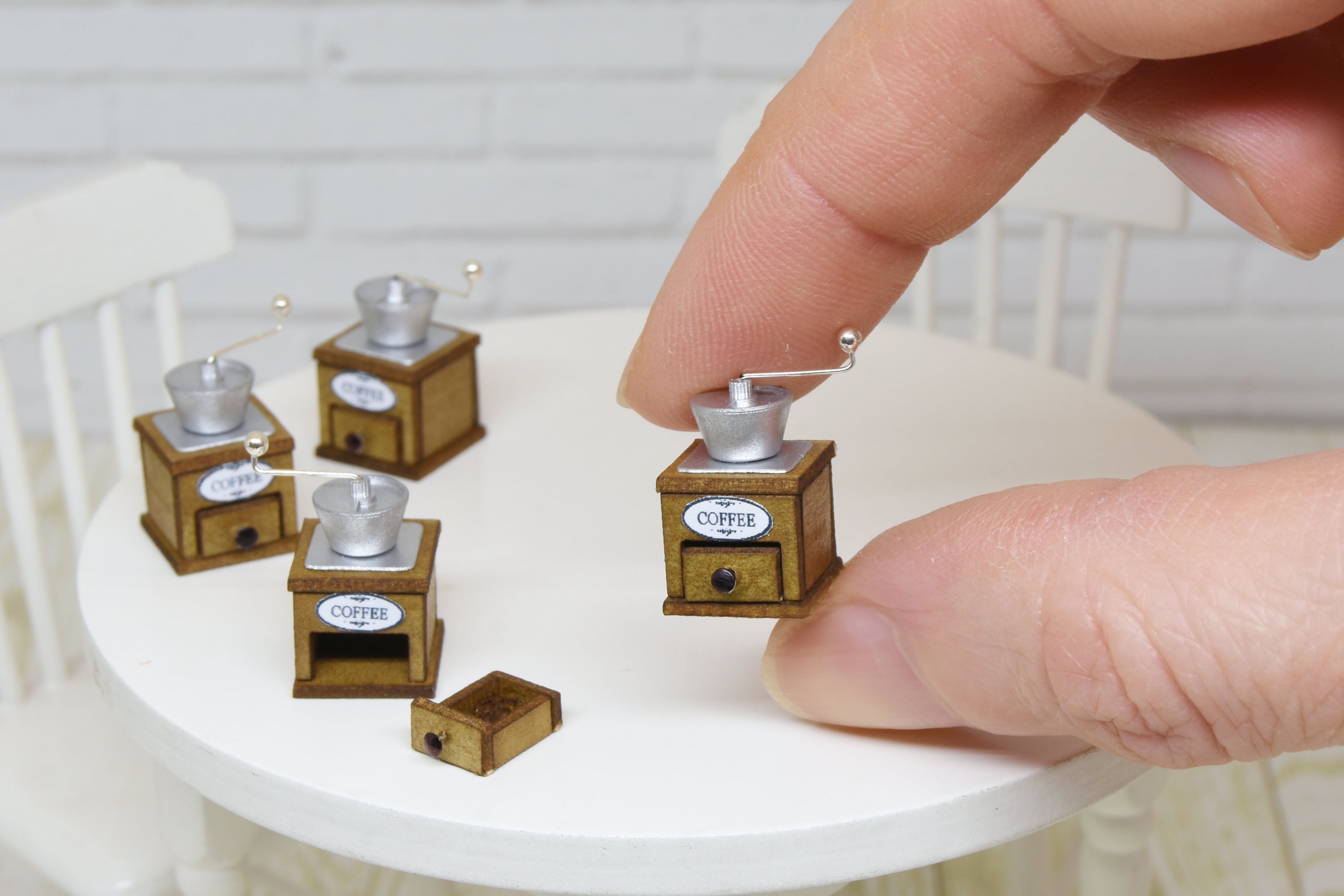 Coffee Grinder with turning handle and removable drawer (1:12 scale)